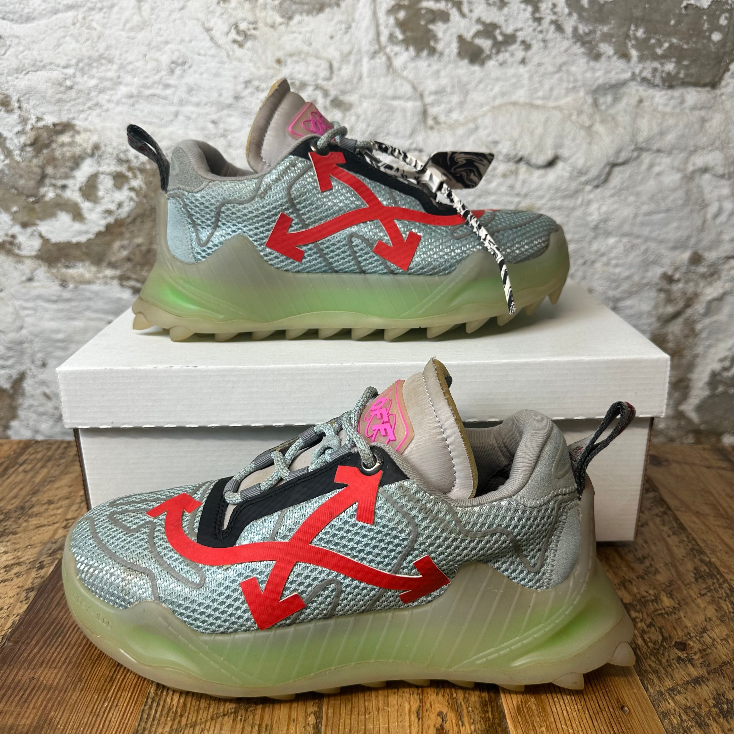 Off White Odyssey Green Blue Sz 7 (40) No Box