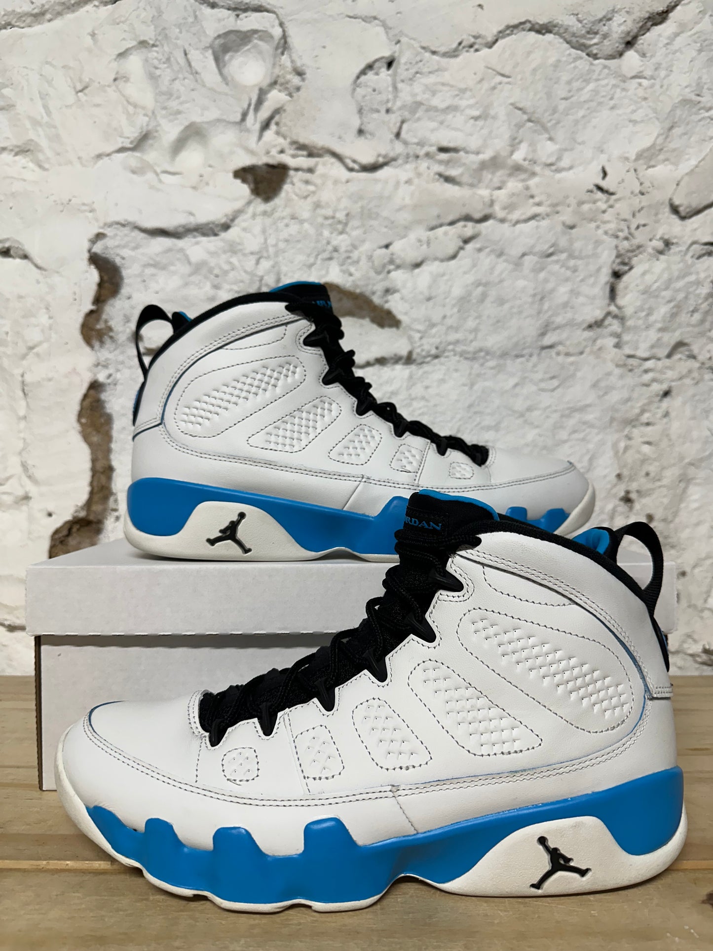 Air Jordan 9 Powder Blue Sz 9.5