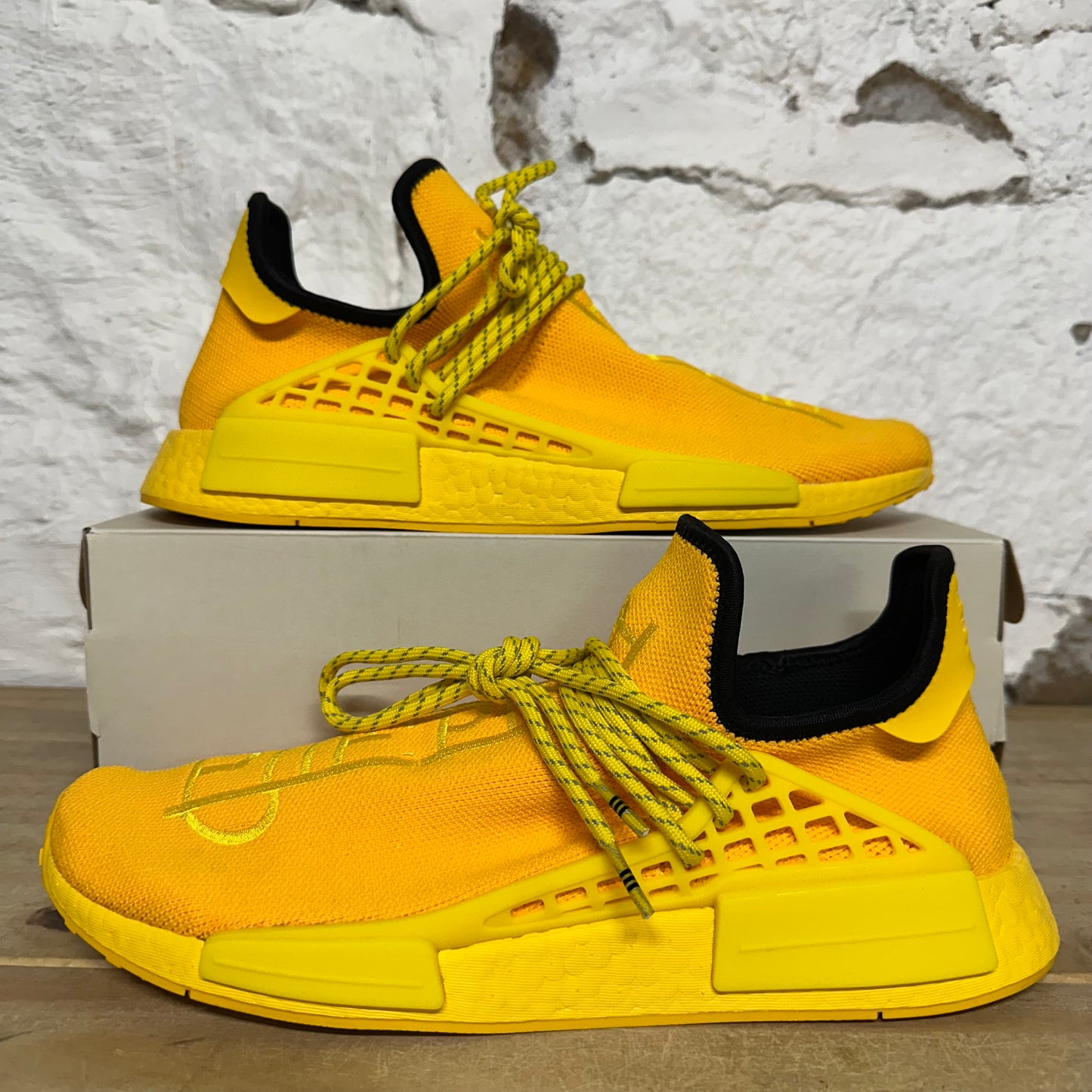 Adidas NMD Human Race Pharrell Extre Eye Yellow Sz 11