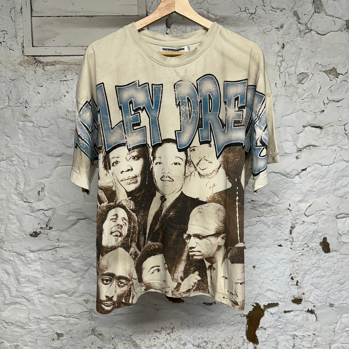 Vale Rushmore Cream Tan T-Shirt Sz L