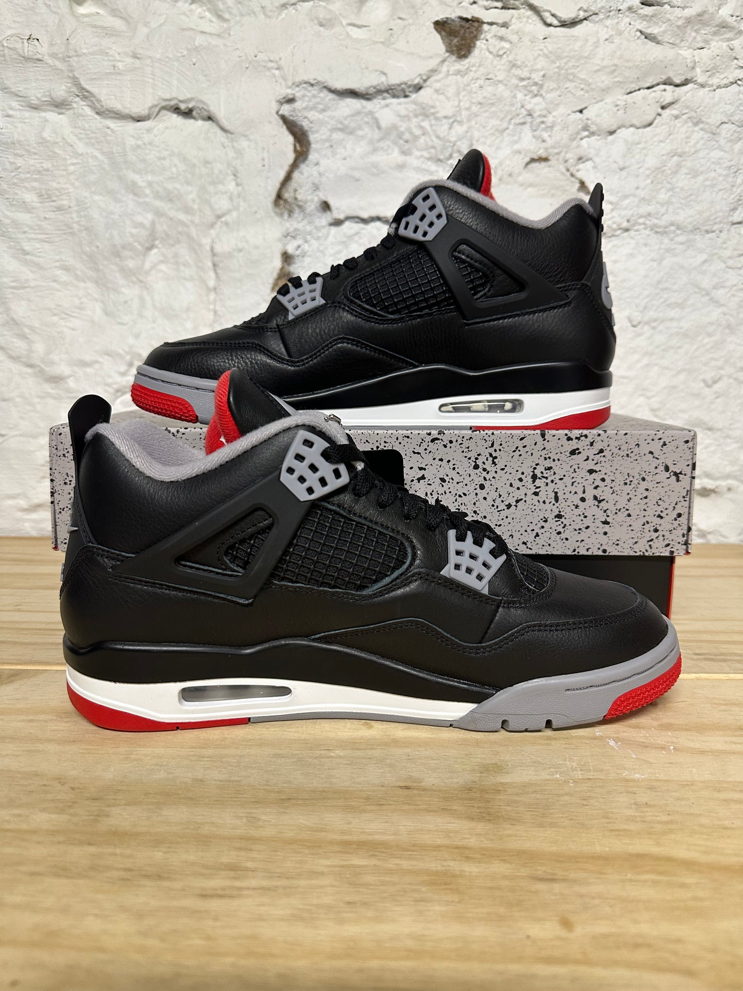 Air Jordan 4 Bred Reimagined Sz 10 DS