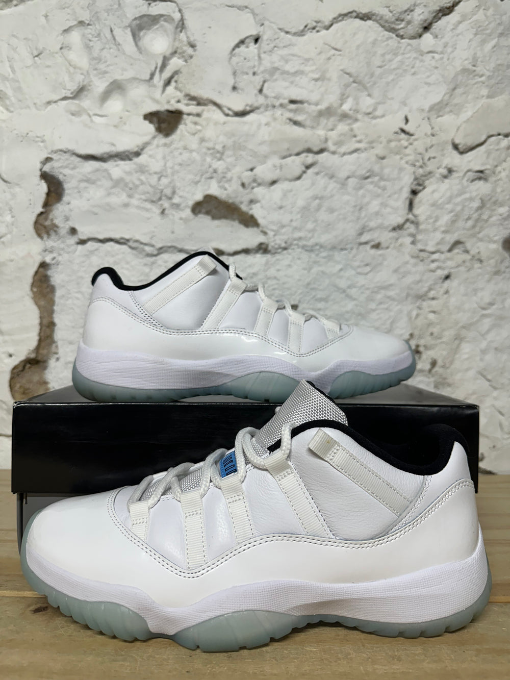 Air Jordan 11 Low Legend Blue Sz 9