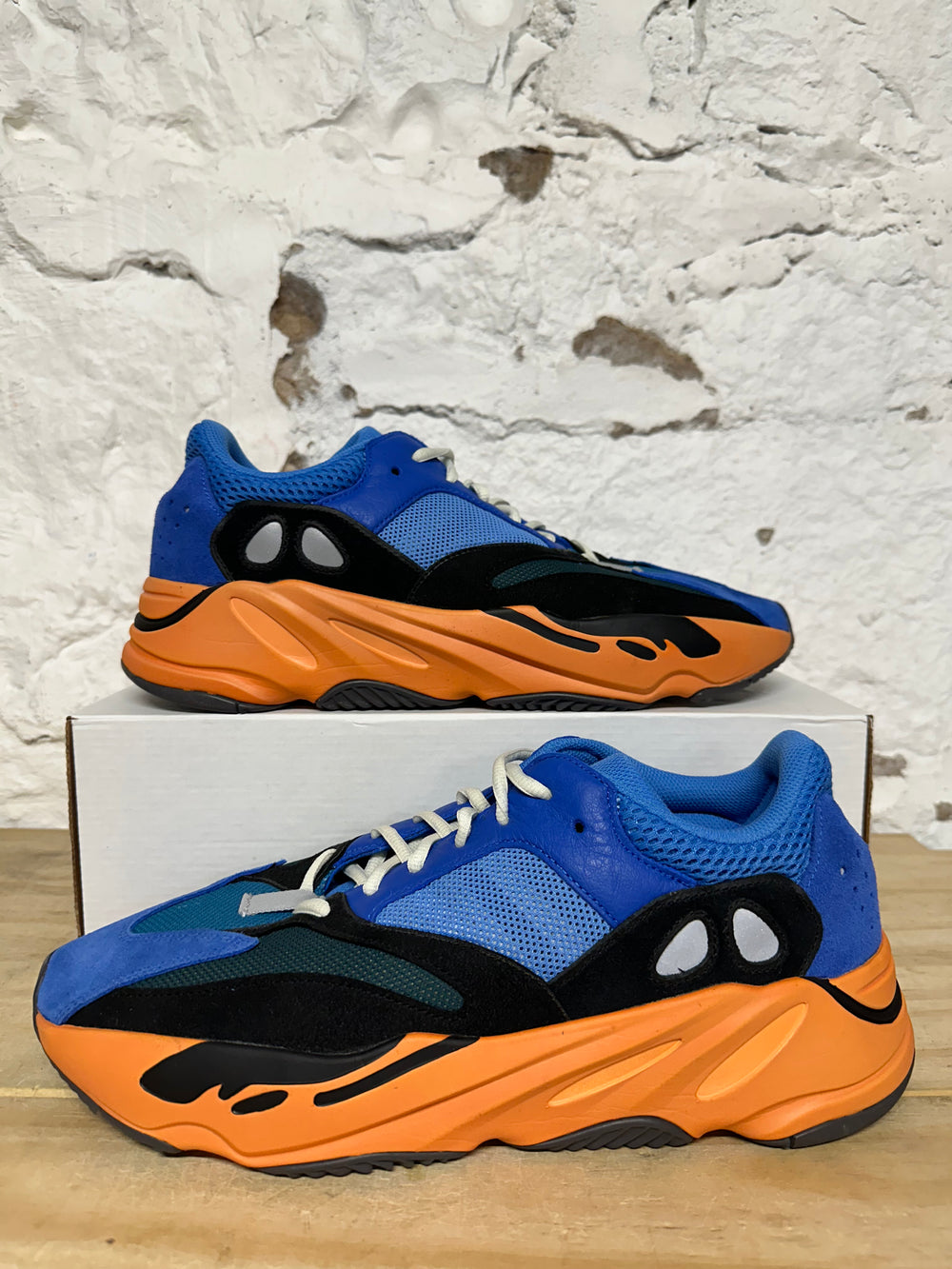 Yeezy 700 Bright Blue Sz 12.5
