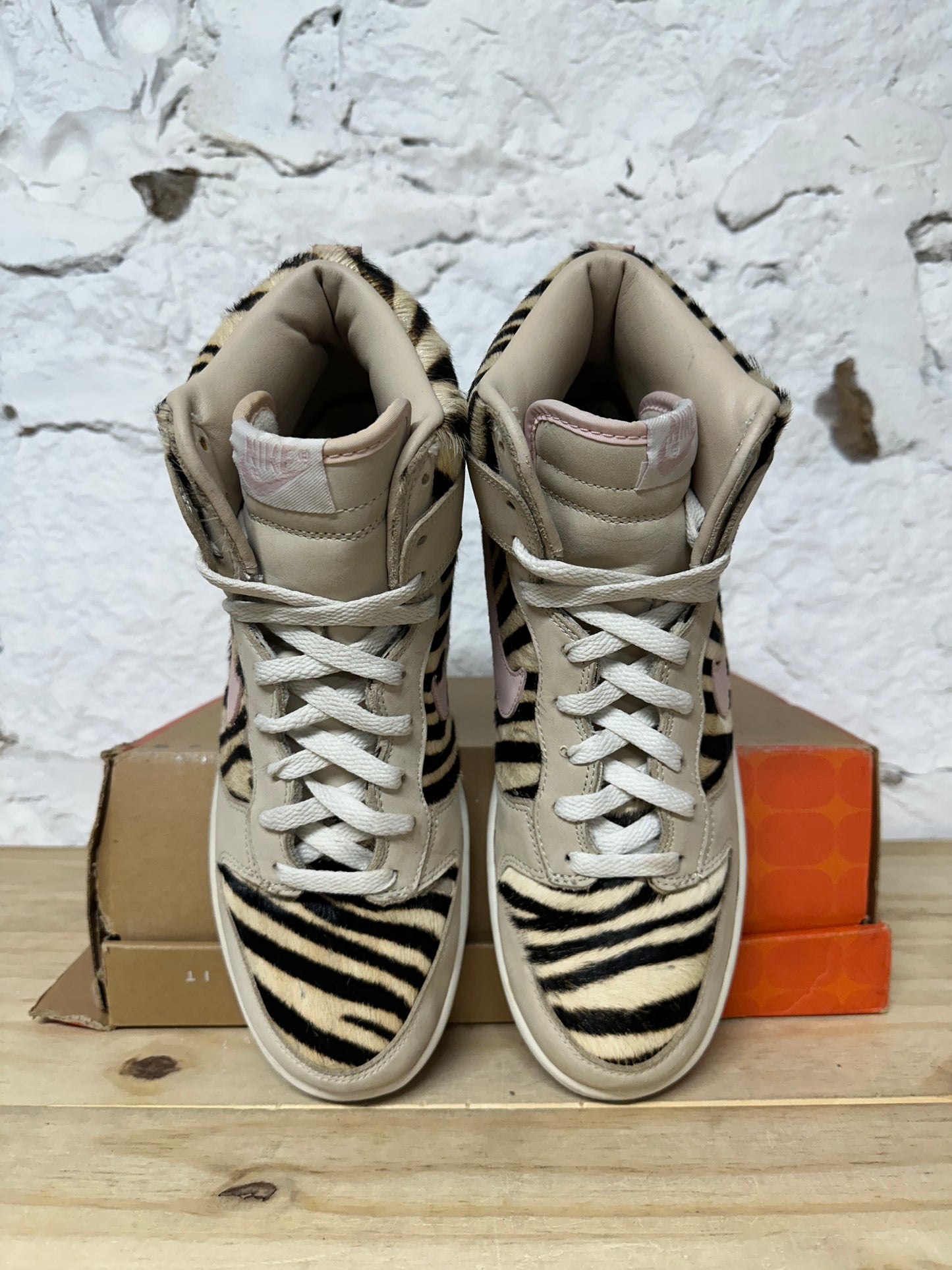 Nike Dunk High Ivory Zebra Sz 10.5 (12W)