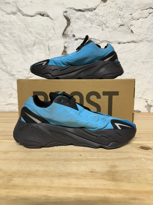 Yeezy 700 MNVN Bright Cyan Sz 6