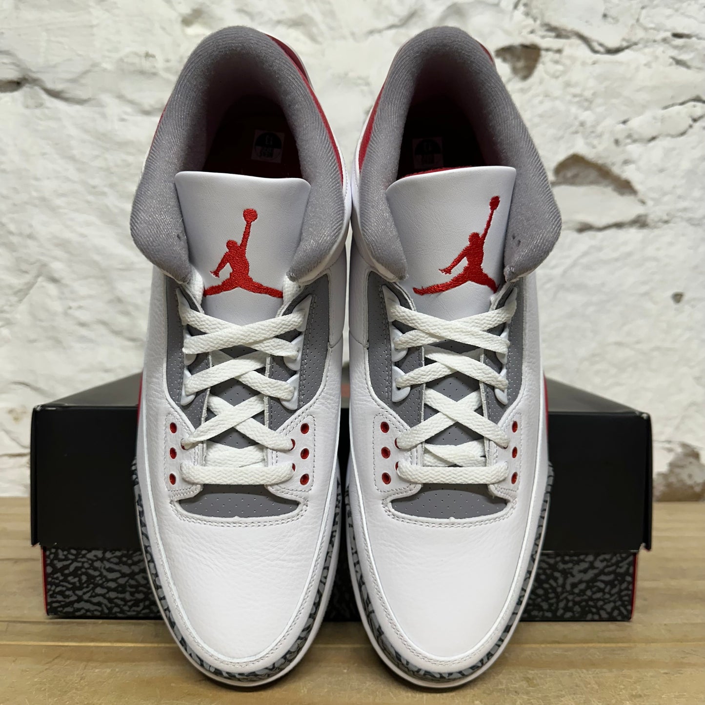 Air Jordan 3 Fire Red Sz 13 DS