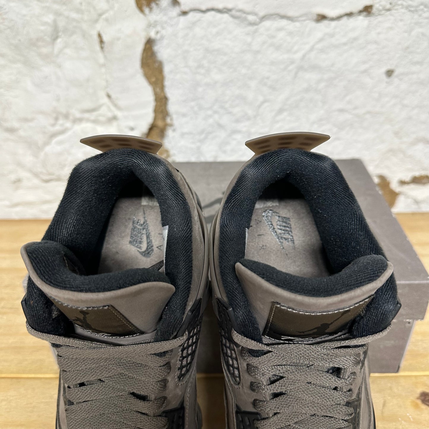 Air Jordan 4 Cave Stone Sz 8