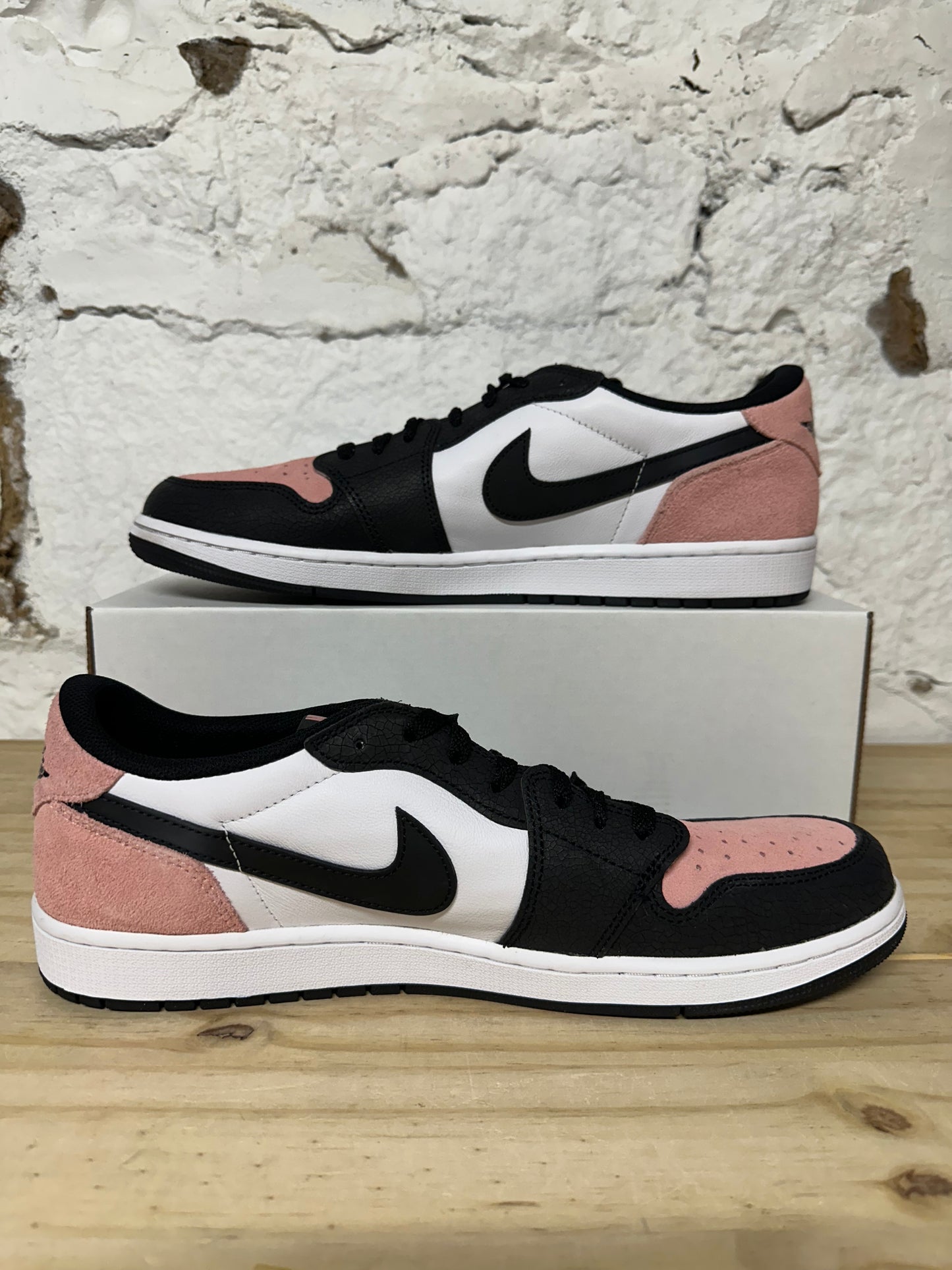 Air Jordan 1 Low Bleached Coral Sz 14