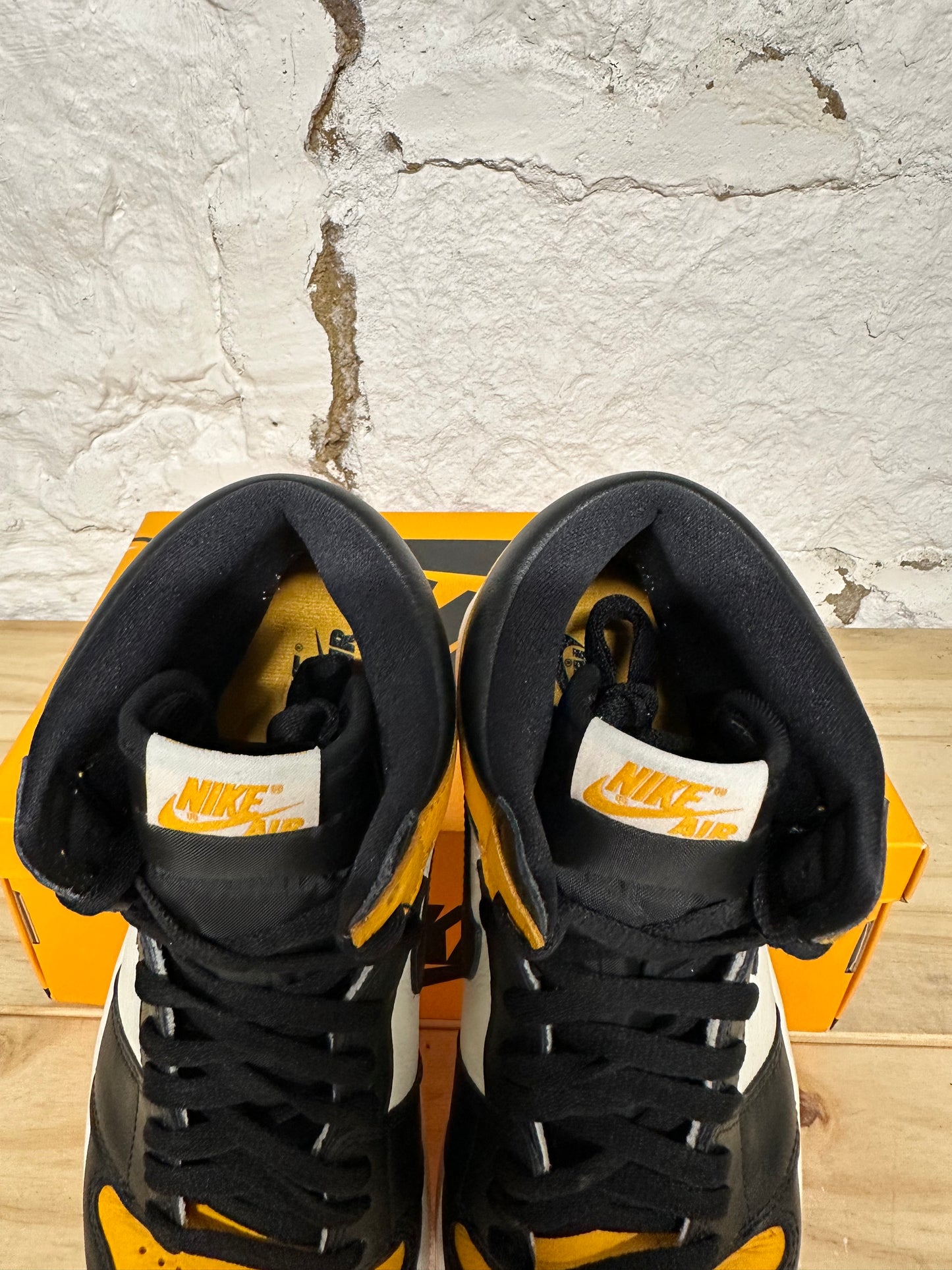 Air Jordan 1 High Taxi Sz 11