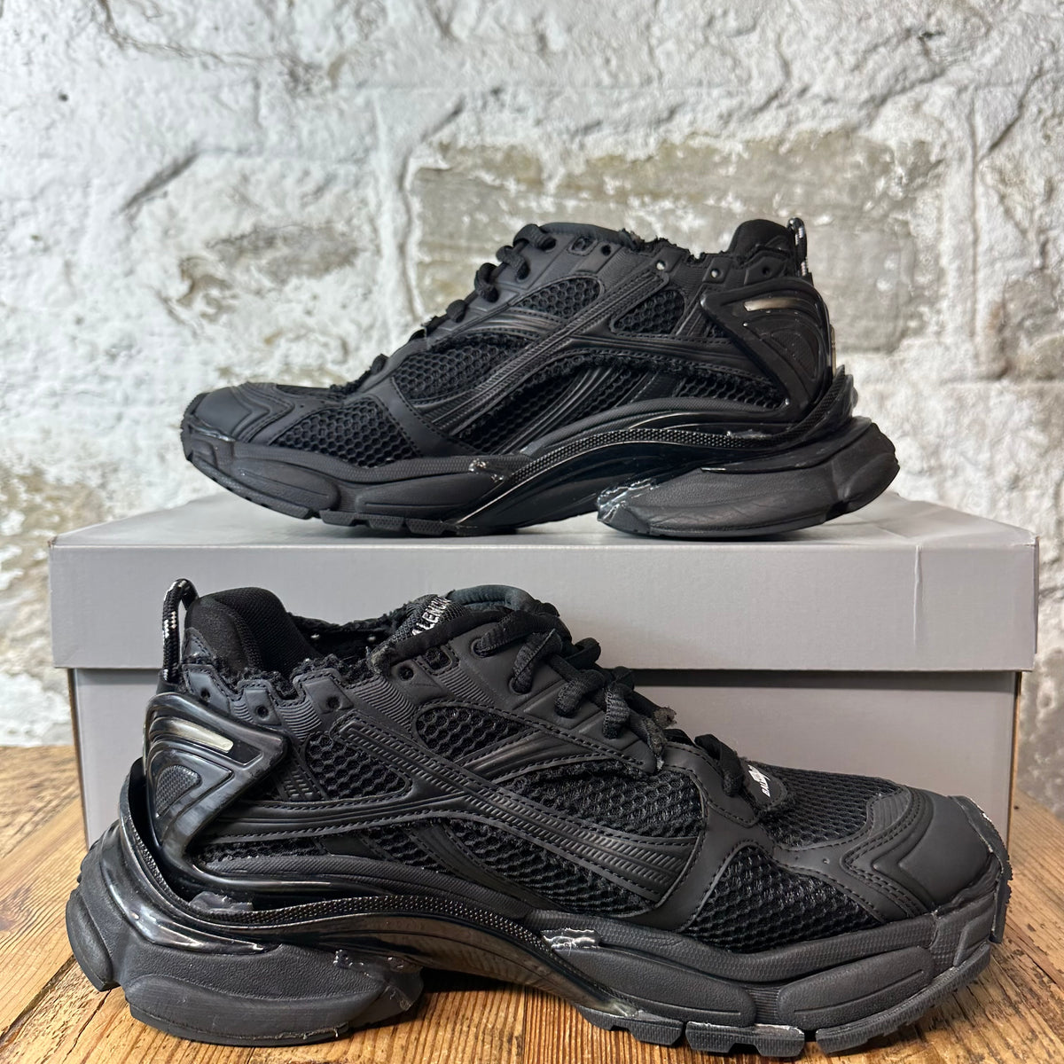 Balenciaga Runner Triple Black Matte Sneaker Sz 10 (43)