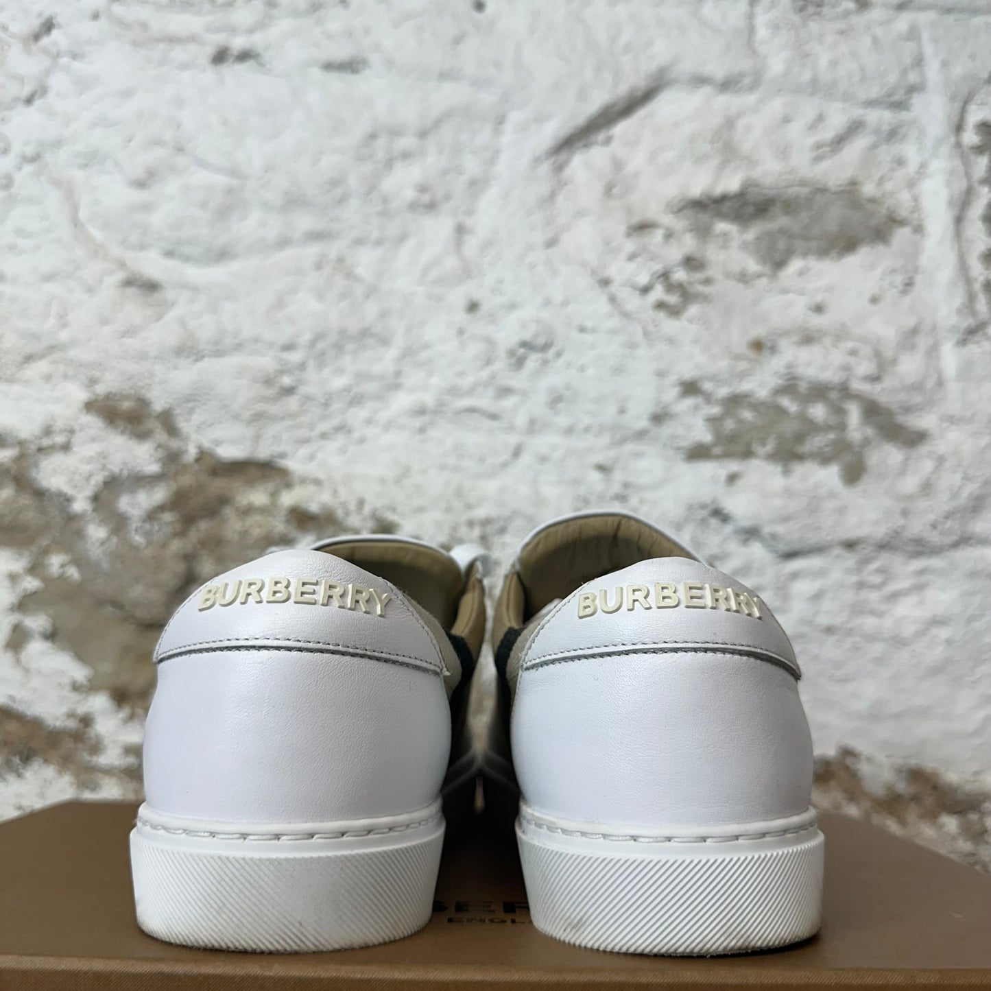 Burberry Brown Plaid New Salmond Sneaker Sz 6 (38.5)