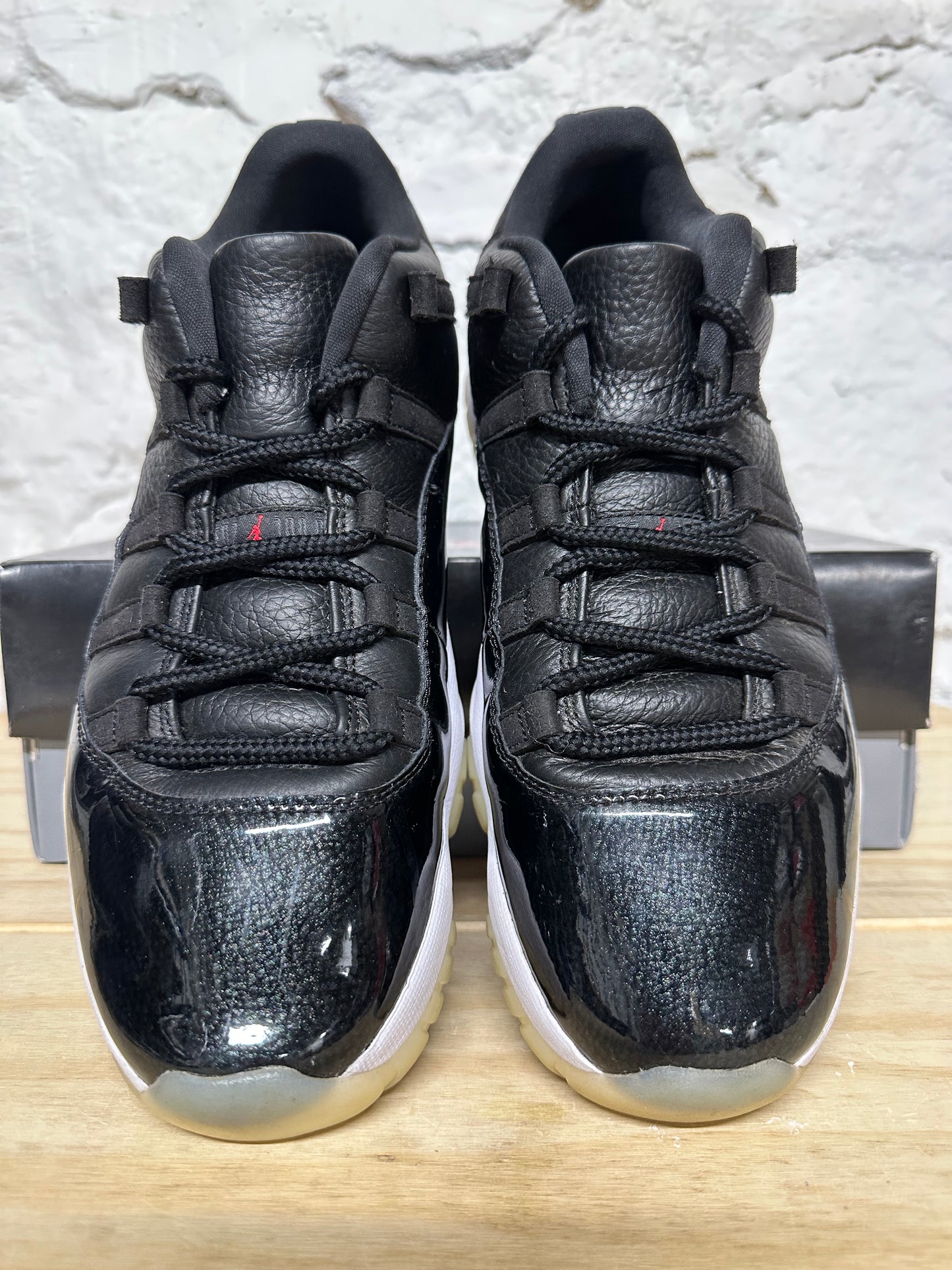 Air Jordan 11 Low 72-10 Sz 11.5