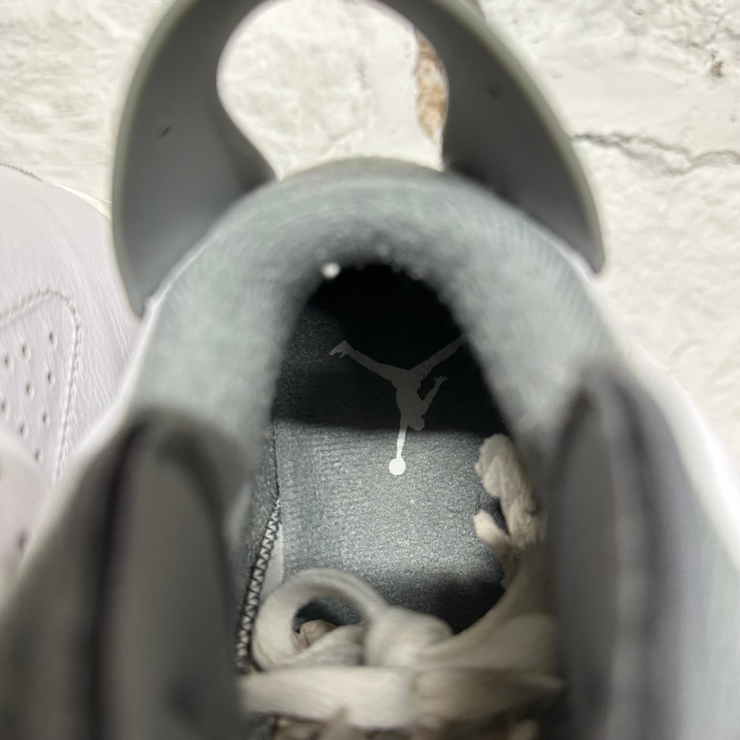 Air Jordan 6 Cool Grey Sz 9.5