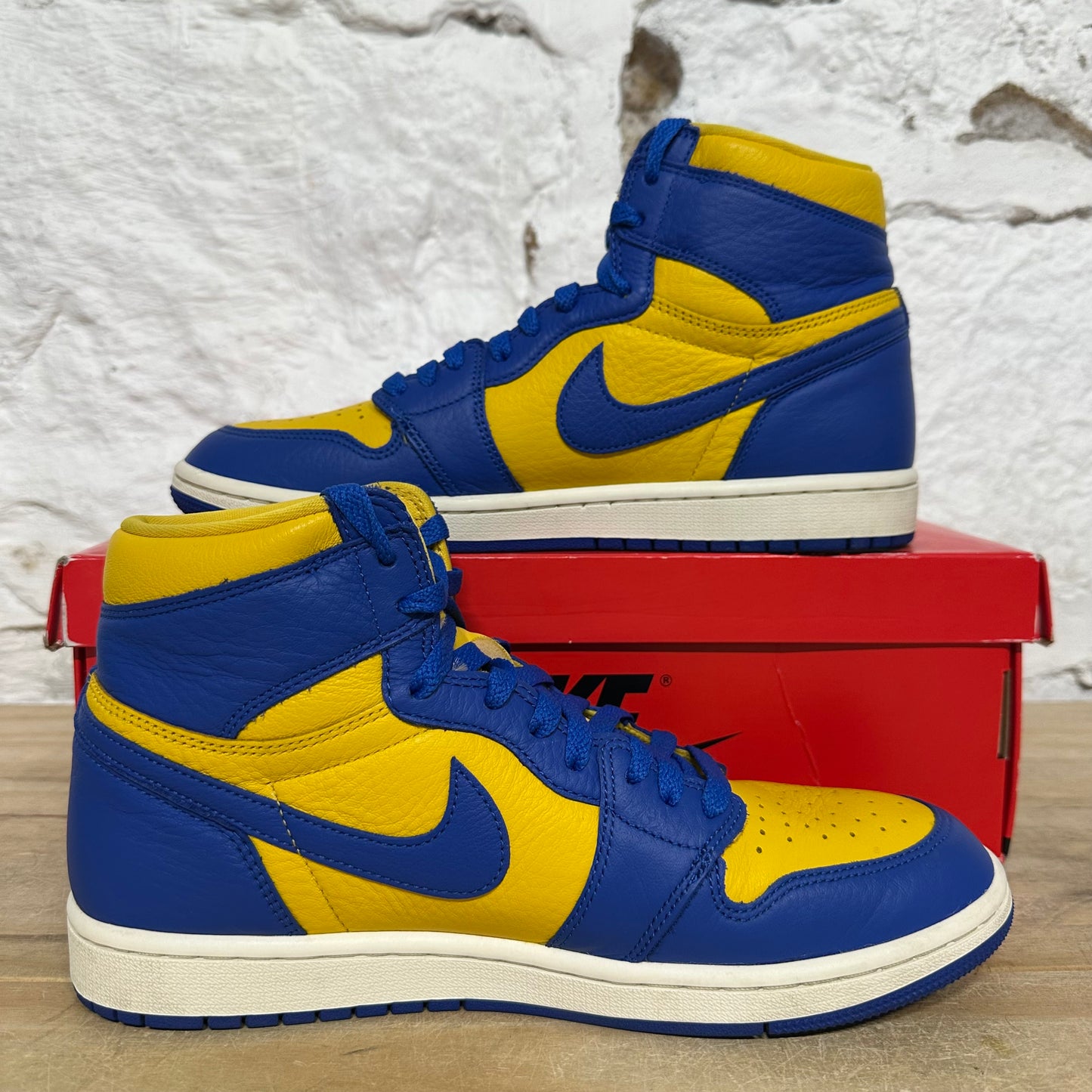 Air Jordan 1 High Reverse Laney Sz 8.5 (10W)