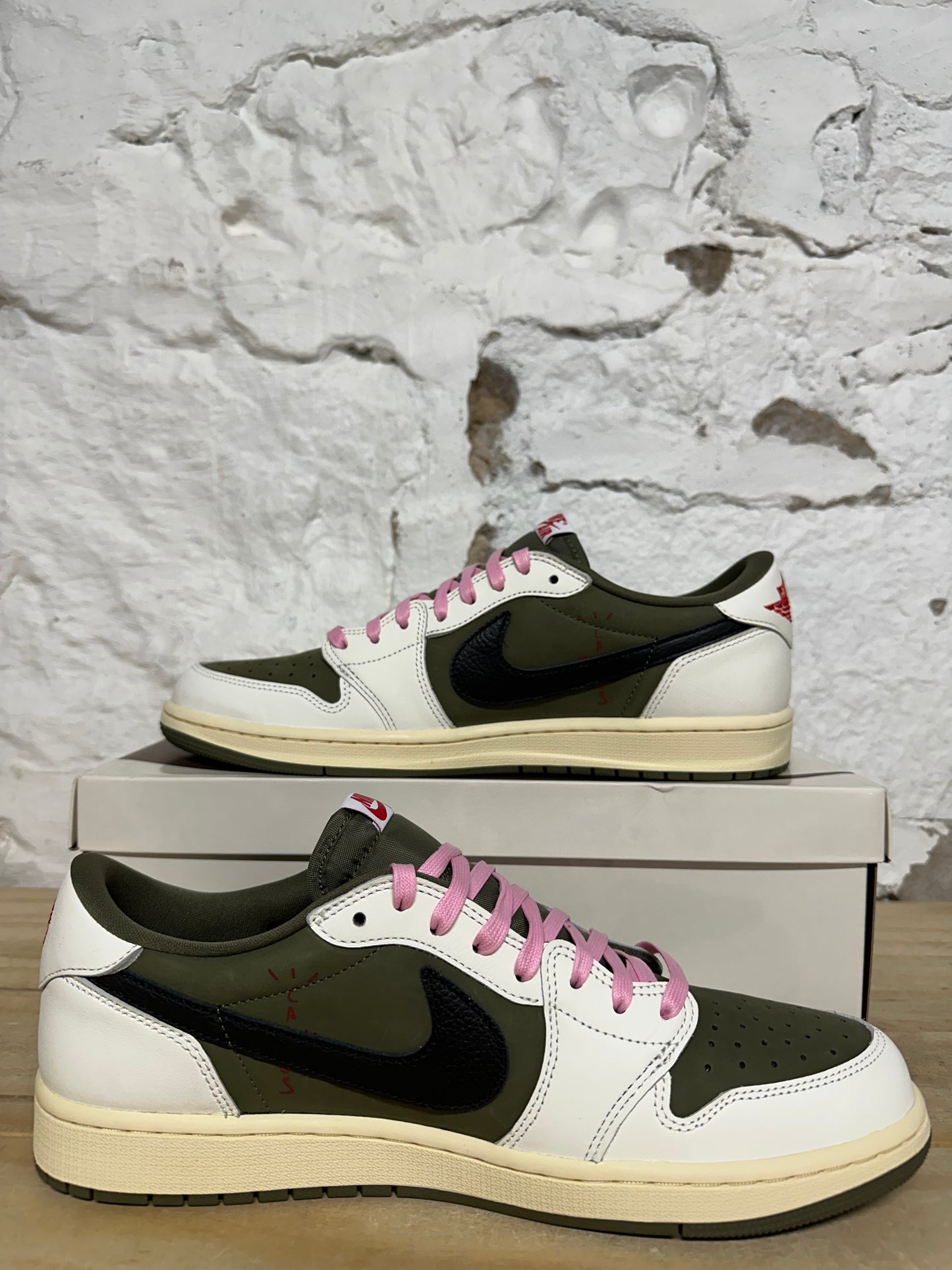 Air Jordan 1 Low Travis Scott Medium Olive Sz 12 DS