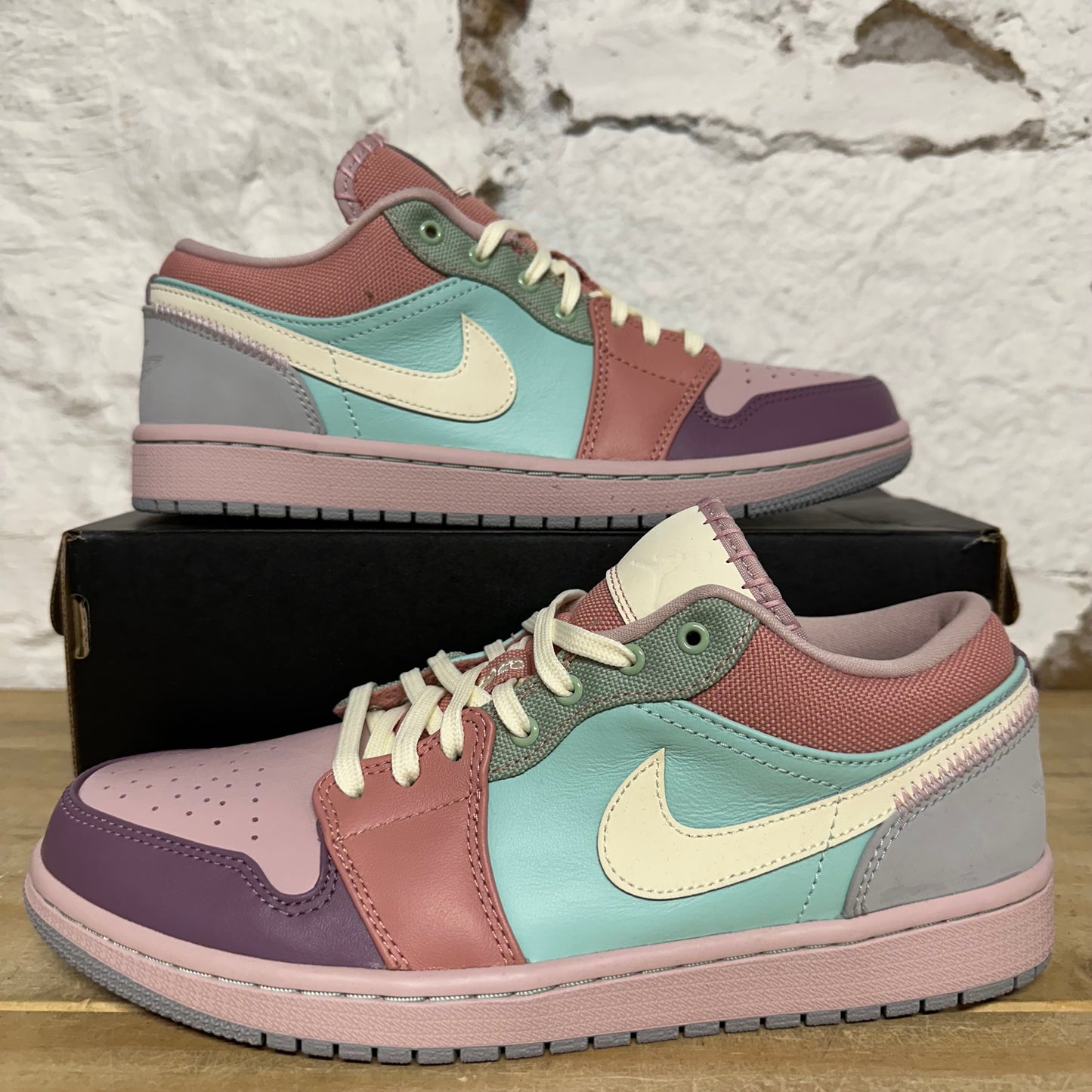 Air Jordan 1 Low Easter Pastel Sz 8.5 DS