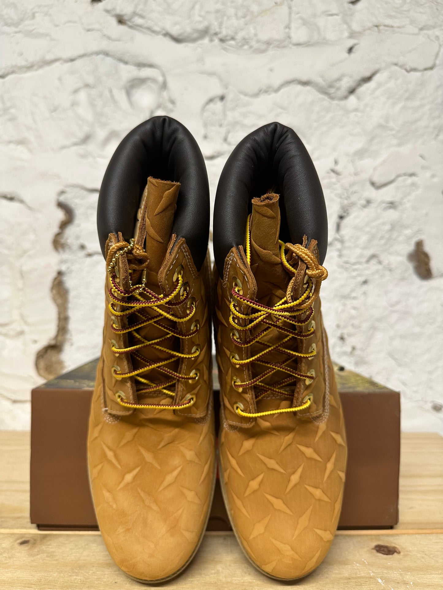 Supreme Timberland Embossed Diamond Wheat Sz 10.5 DS