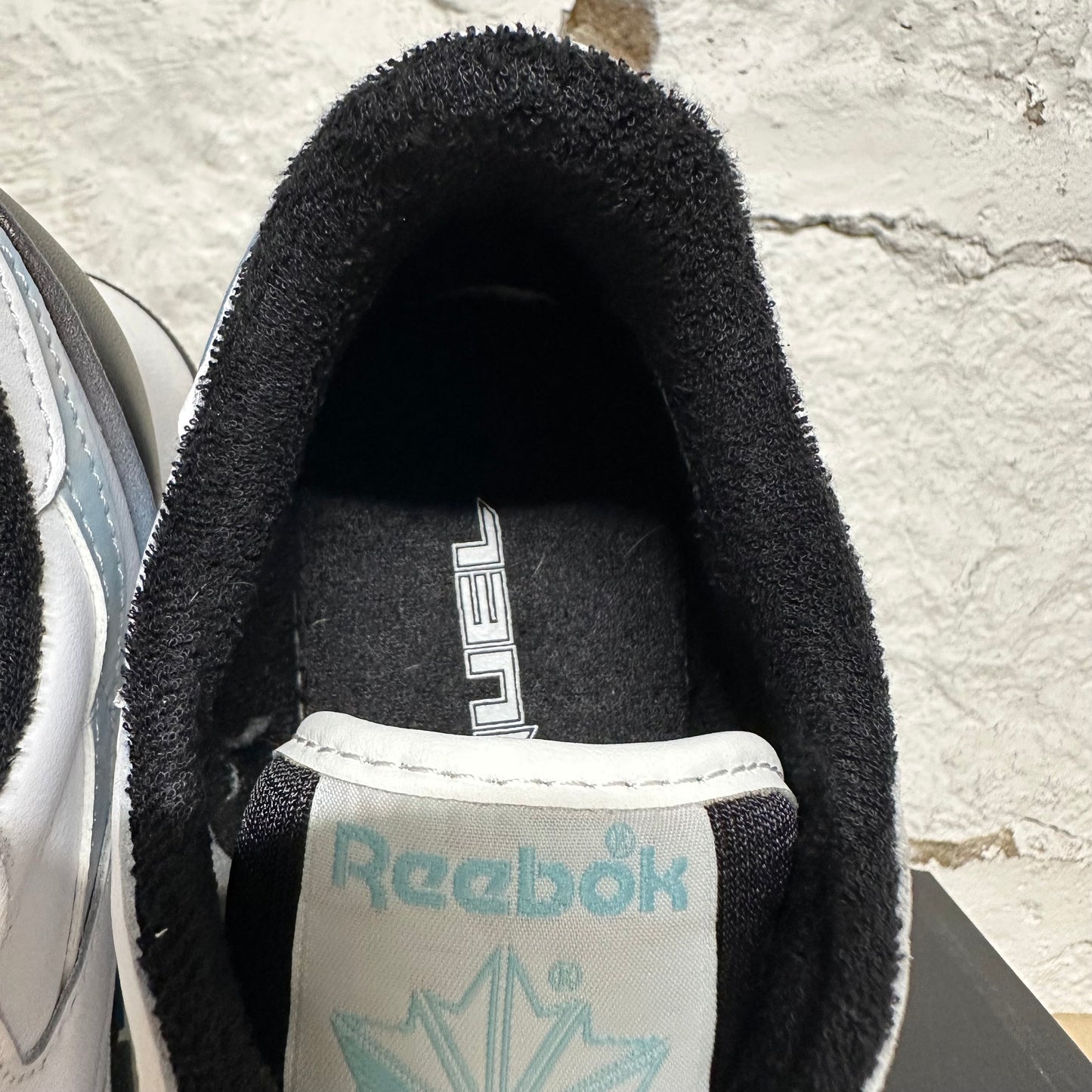 Reebok Classic White Black Sz 9.5