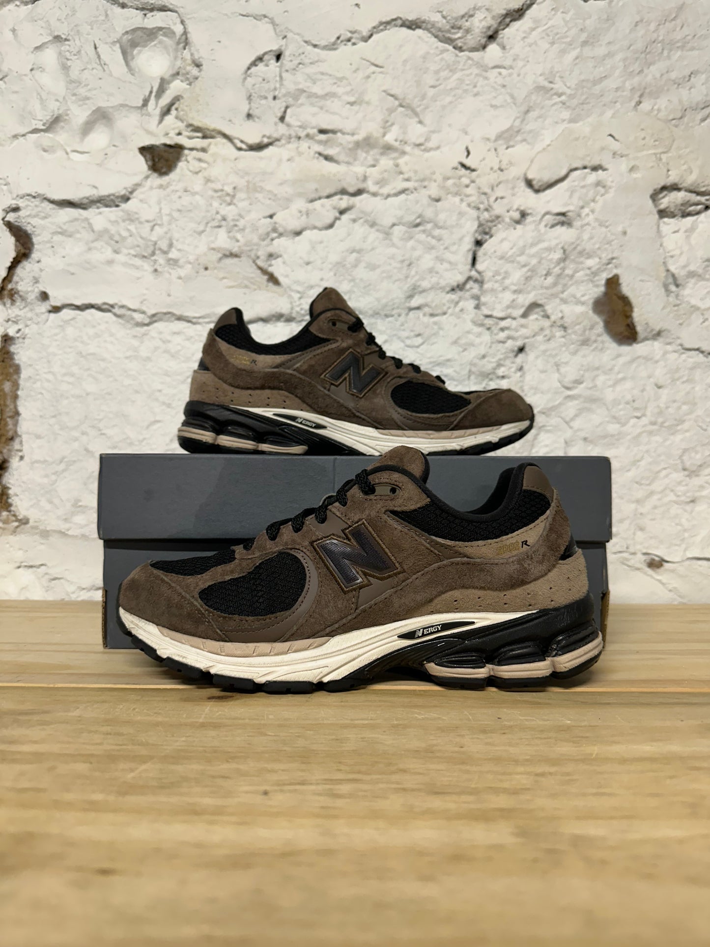 New Balance 2002R Mushroom Sz 7.5