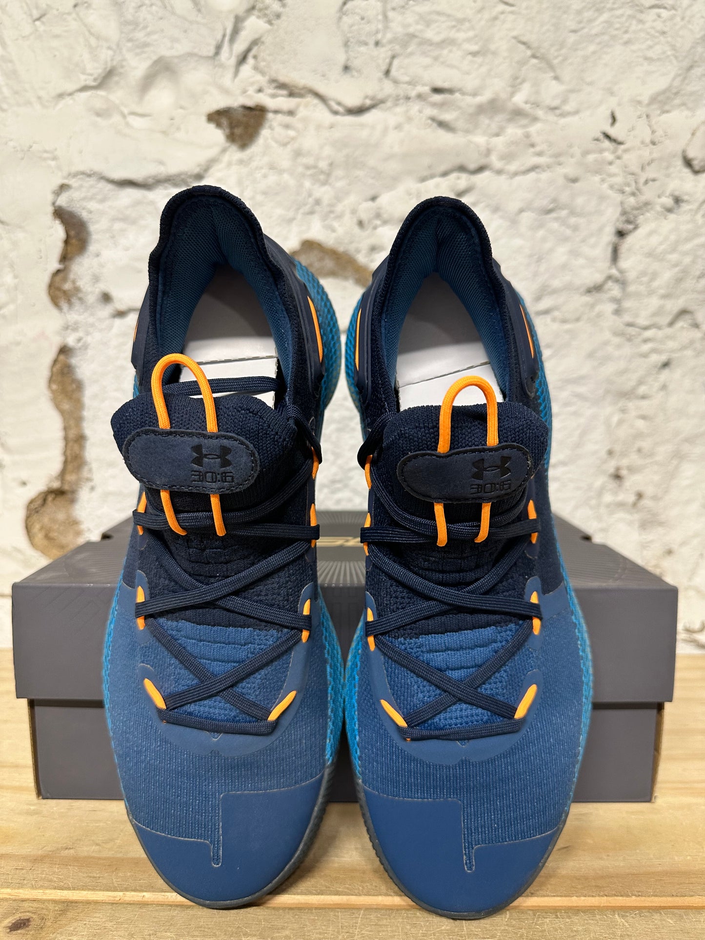 Under Armour Curry 6 Underrated Sz 10.5 DS