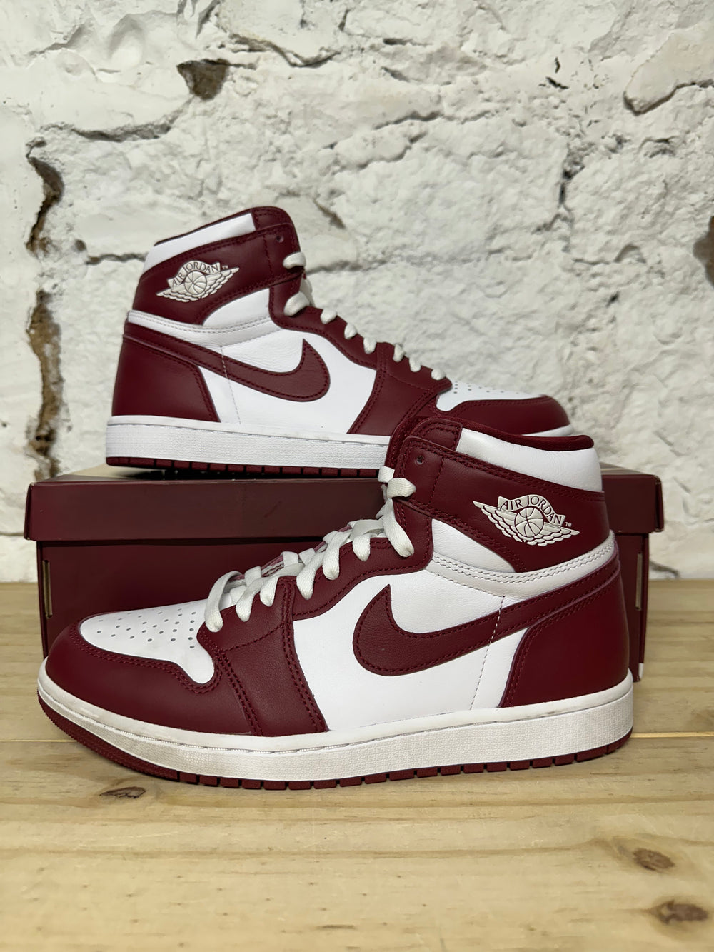 Air Jordan 1 Artisanal Team Red Sz 9.5 DS