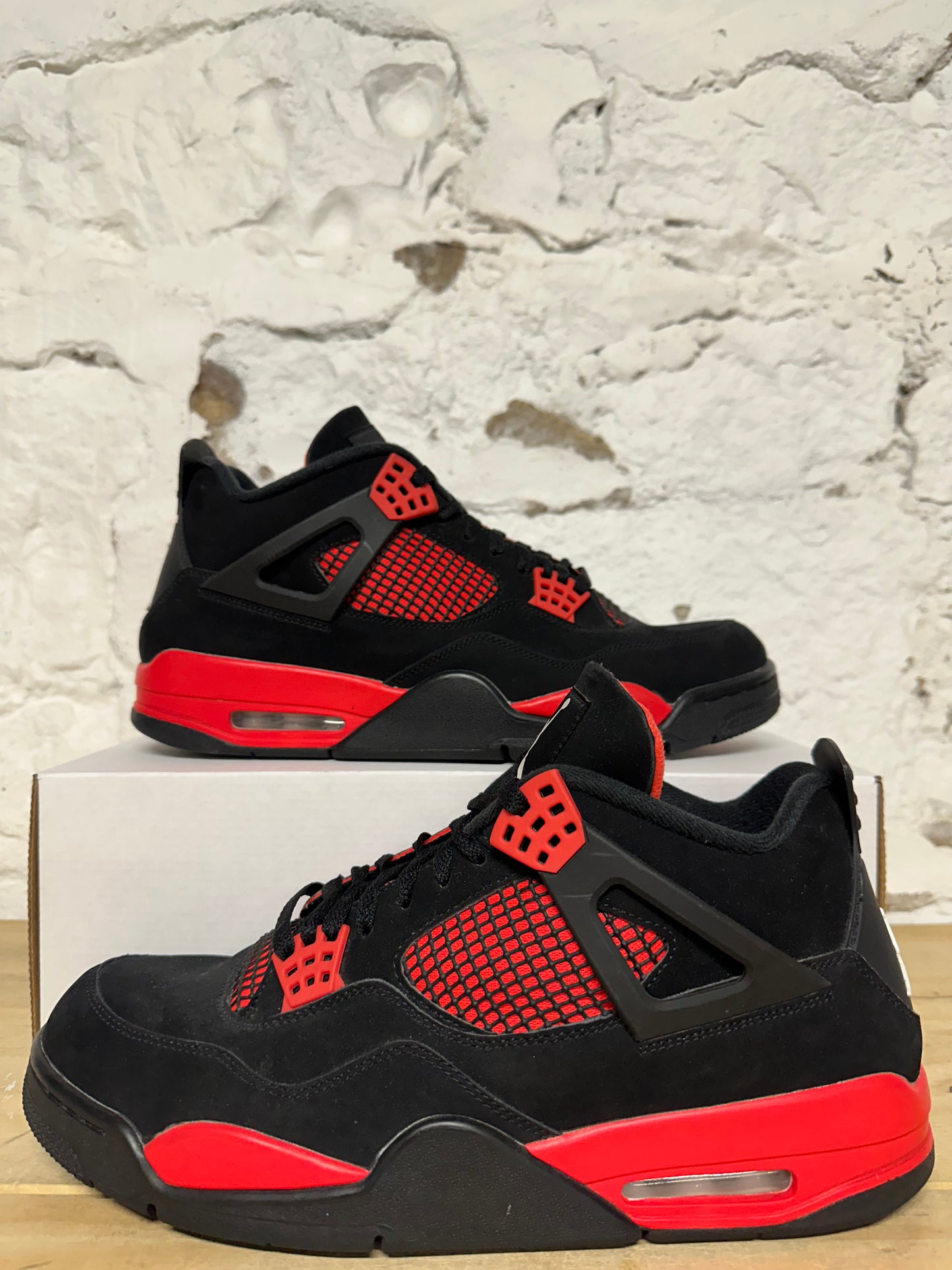 Air Jordan 4 Red Thunder Sz 12