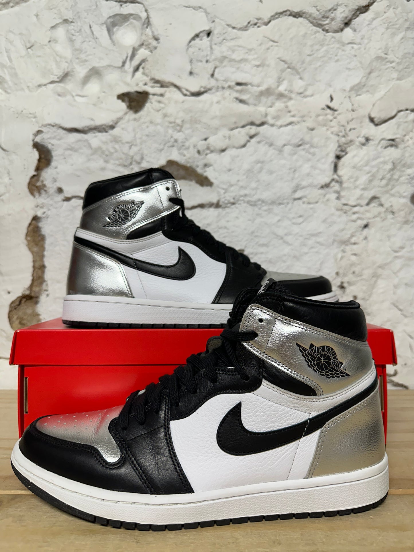Air Jordan 1 High Silver Toe Sz 10 (11.5W)
