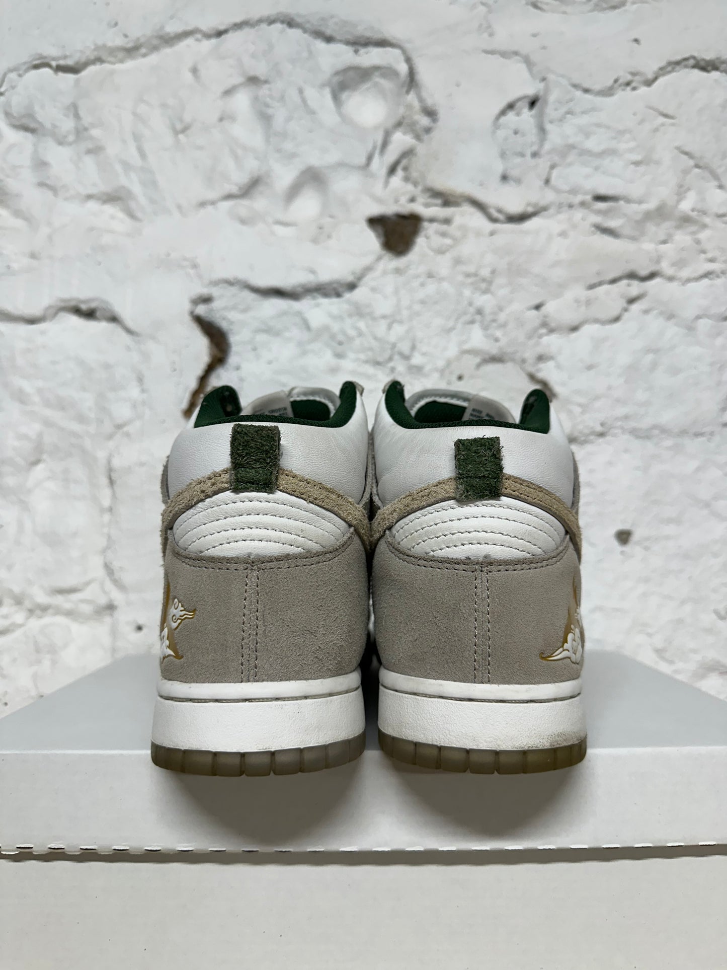 Nike Dunk High Gold Mountain Sz 9