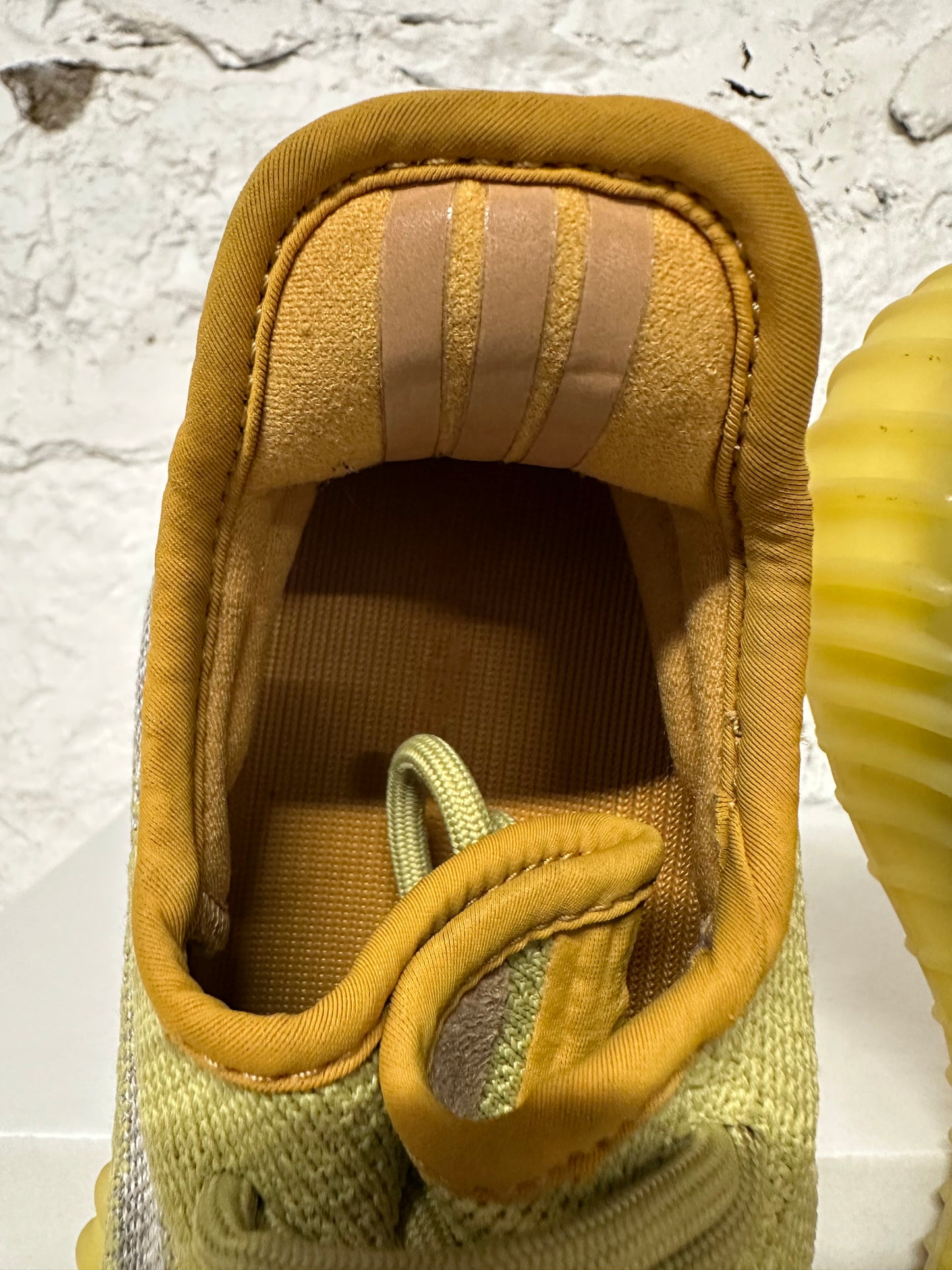 Yeezy 350 V2 Marsh Sz 7