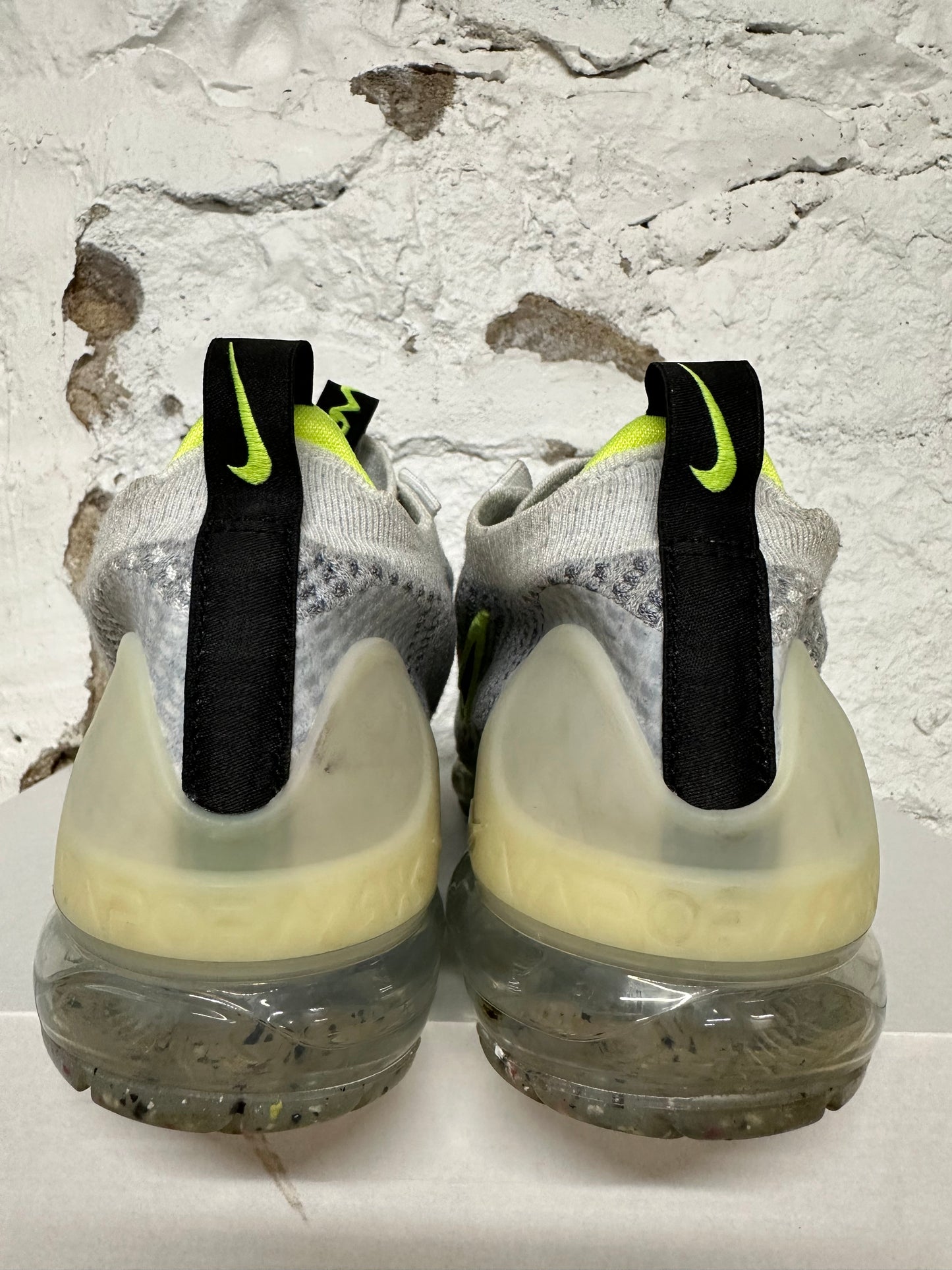 Nike Vapormax 2021 Flyknit Wolf Grey Volt Sz 9