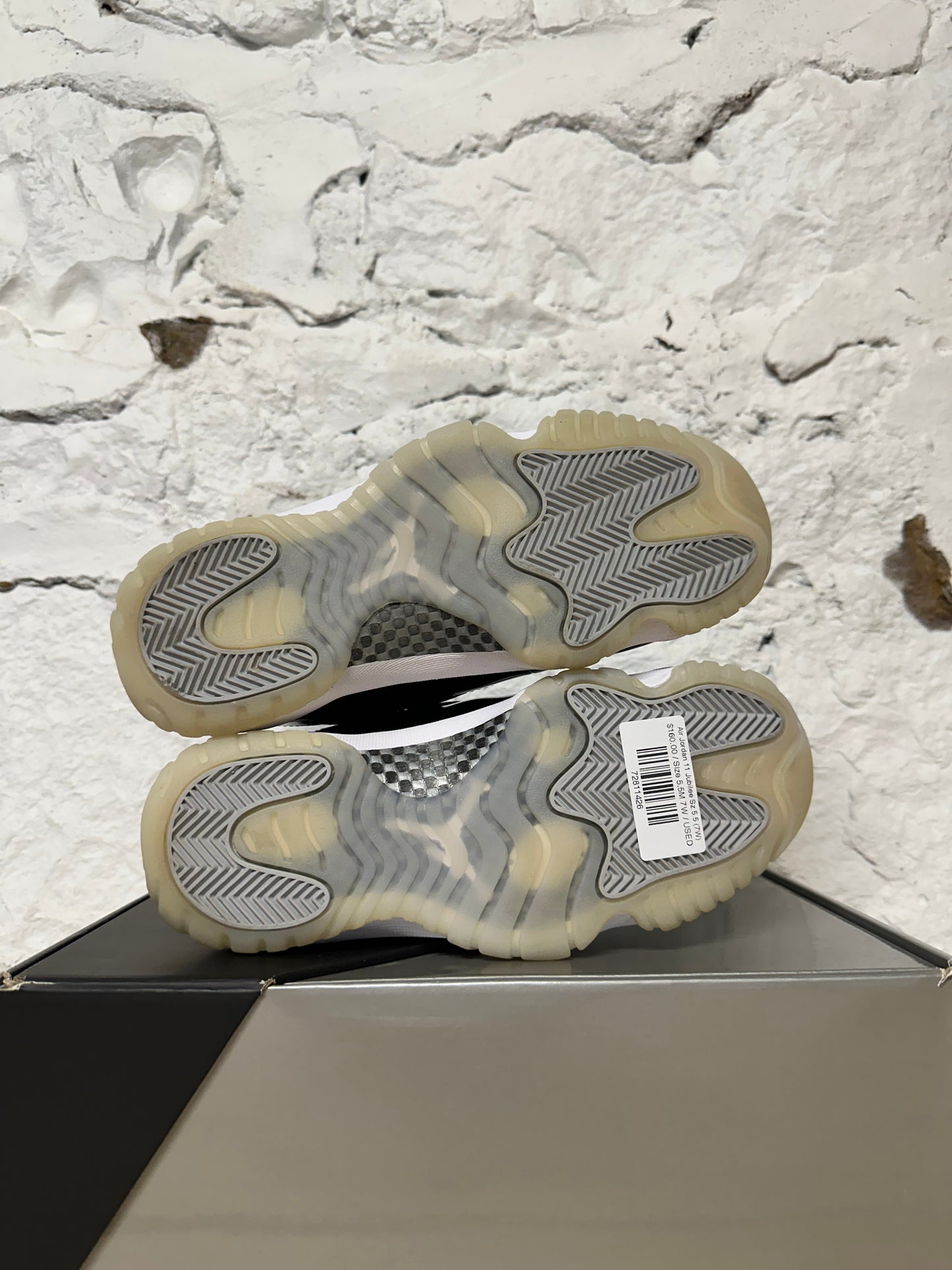 Air Jordan 11 High Jubilee Sz 5.5