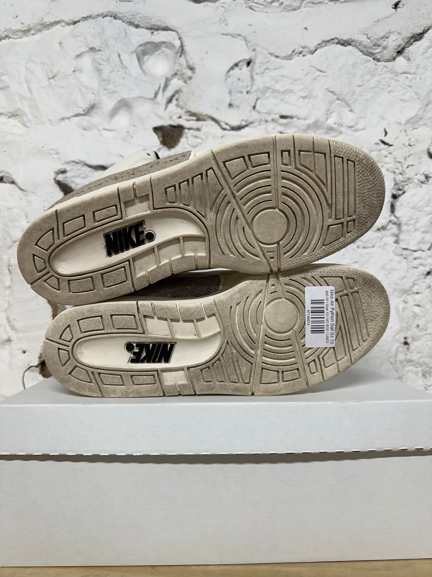 Nike Air Python Sail Sz 10