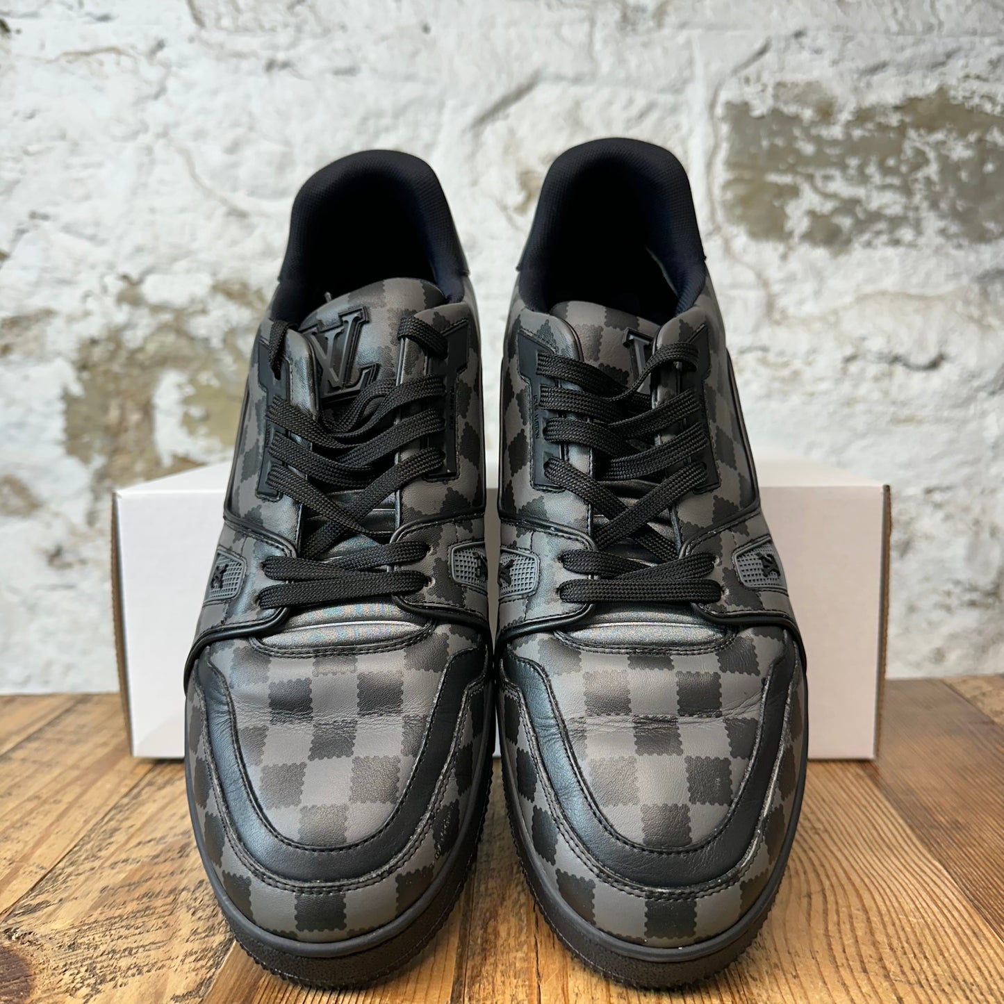 Louis Vuitton Damier Graphite Trainer Sneaker Sz 10.5 (9LV)