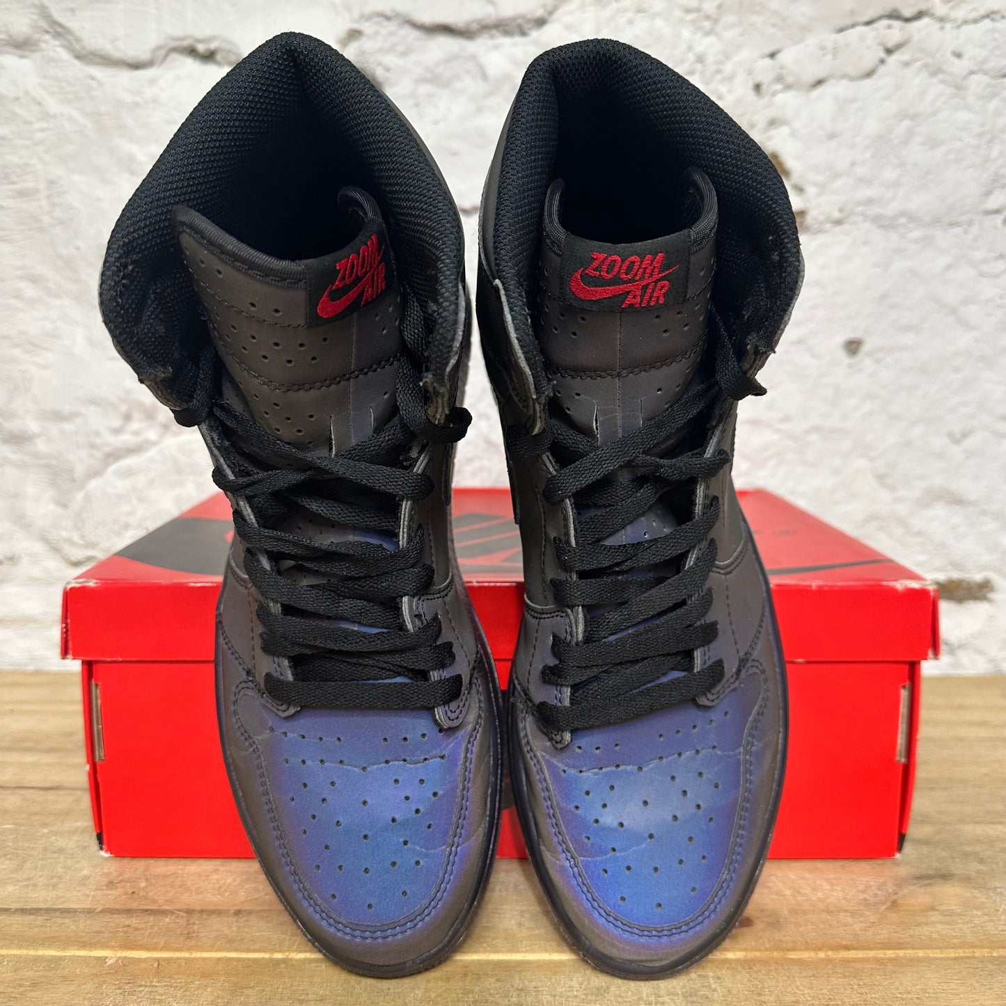 Air Jordan 1 High Zoom Fearless Sz 9.5