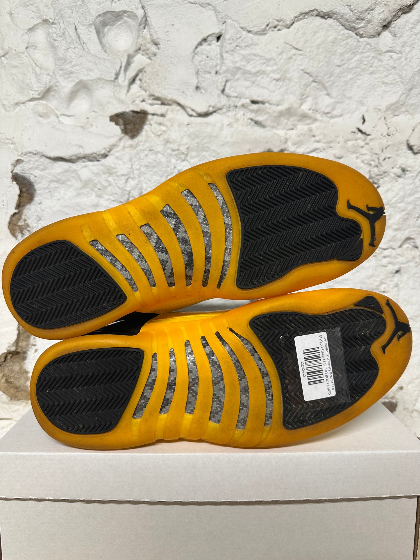 Air Jordan 12 University Gold Sz 11.5