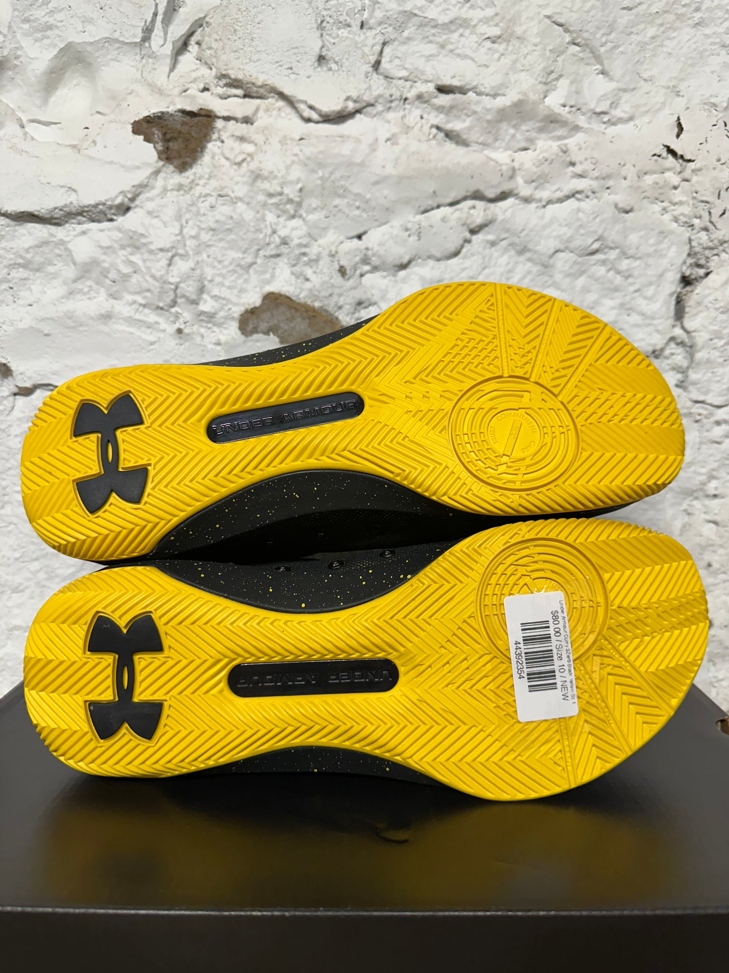 Under Armour Curry 3Zer0 Black Yellow Sz 10 DS