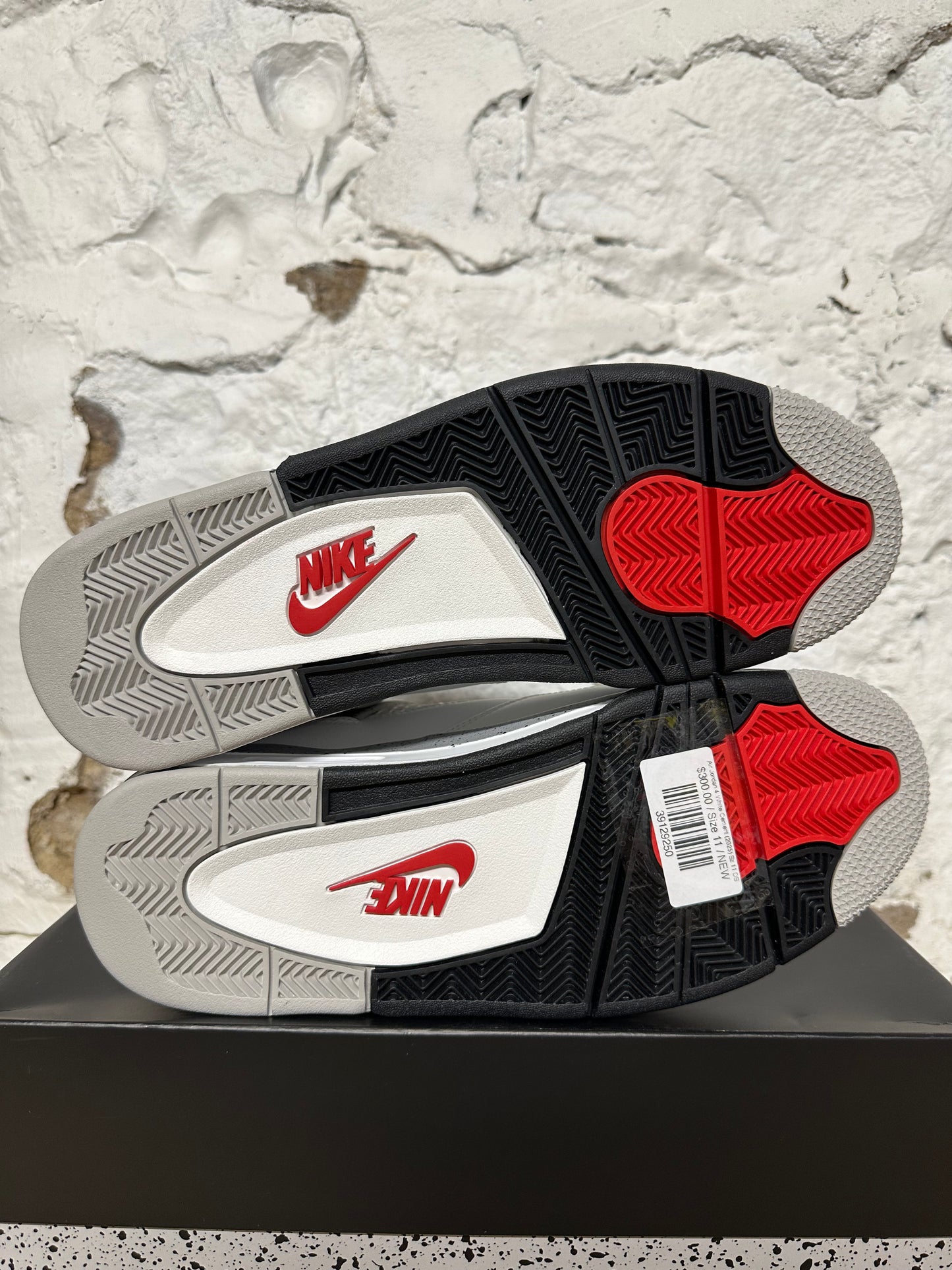 Air Jordan 4 White Cement (2025) Sz 11 DS