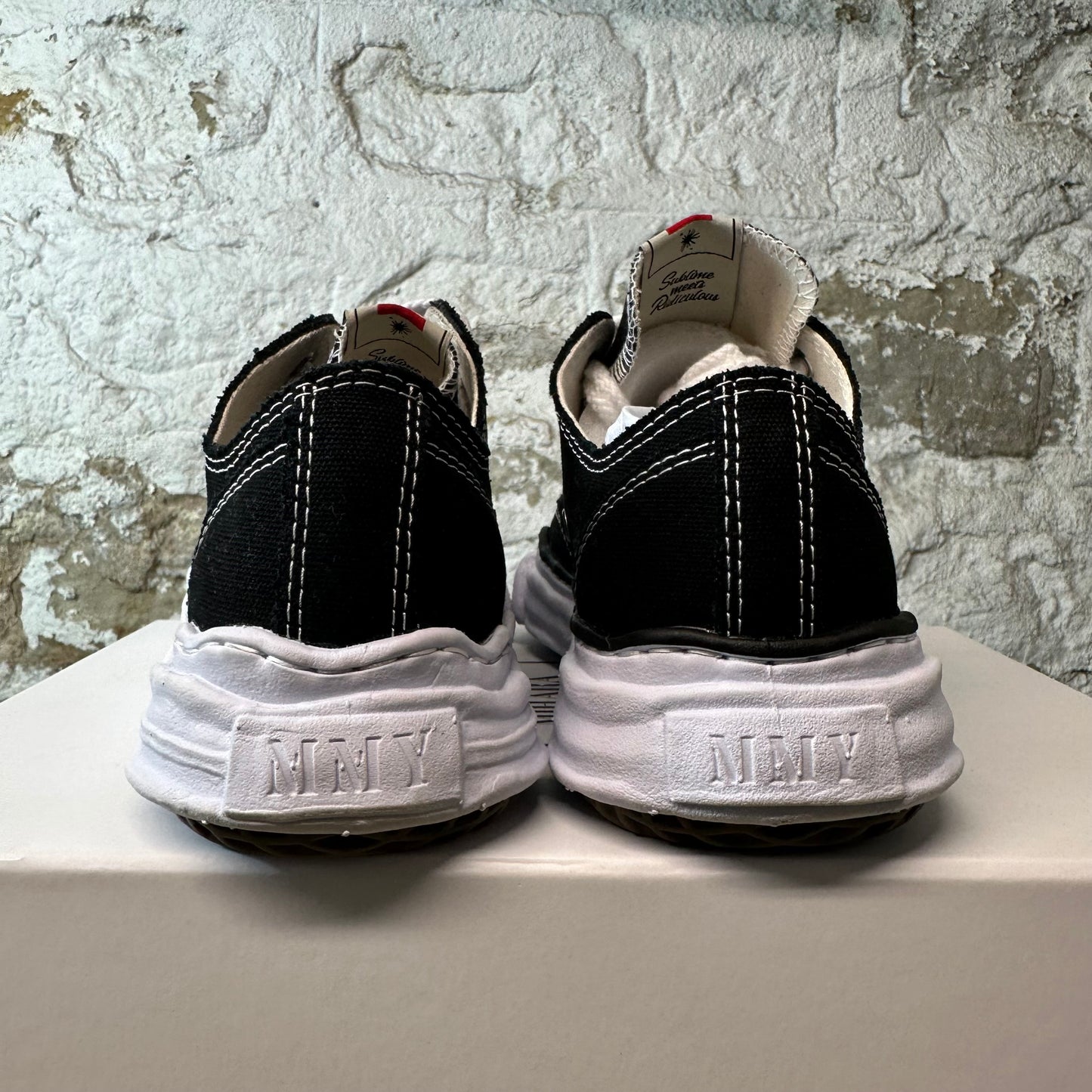 Maison Mihara Black White Sneaker Sz 8 (41) (Mismatched)