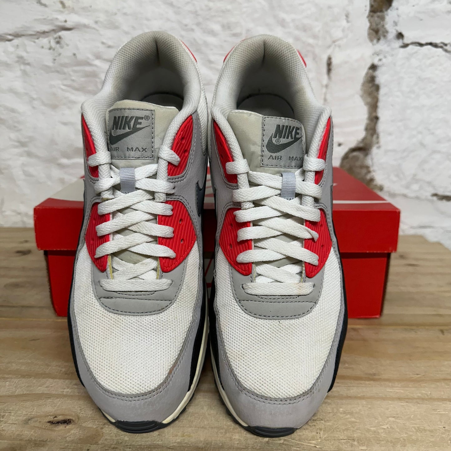 Nike Air Max 90 Essential Infrared Sz 11
