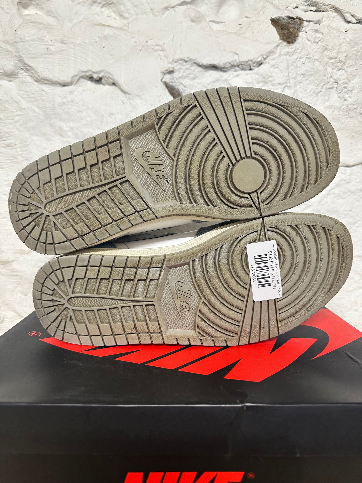 Air Jordan 1 High Hyper Royal Smoke GreySz 9.5