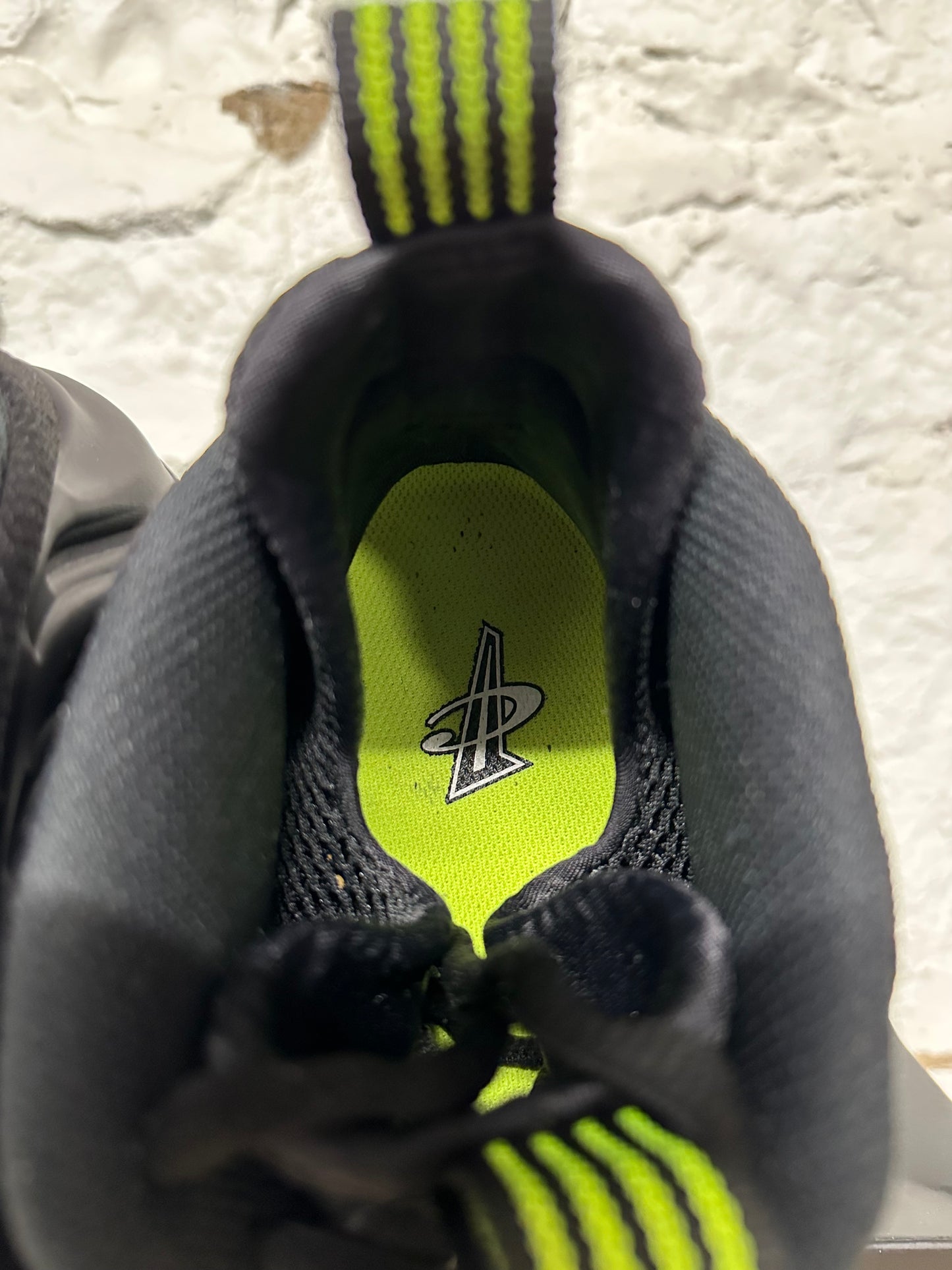 Nike Air Foamposite One Black Volt Sz 10