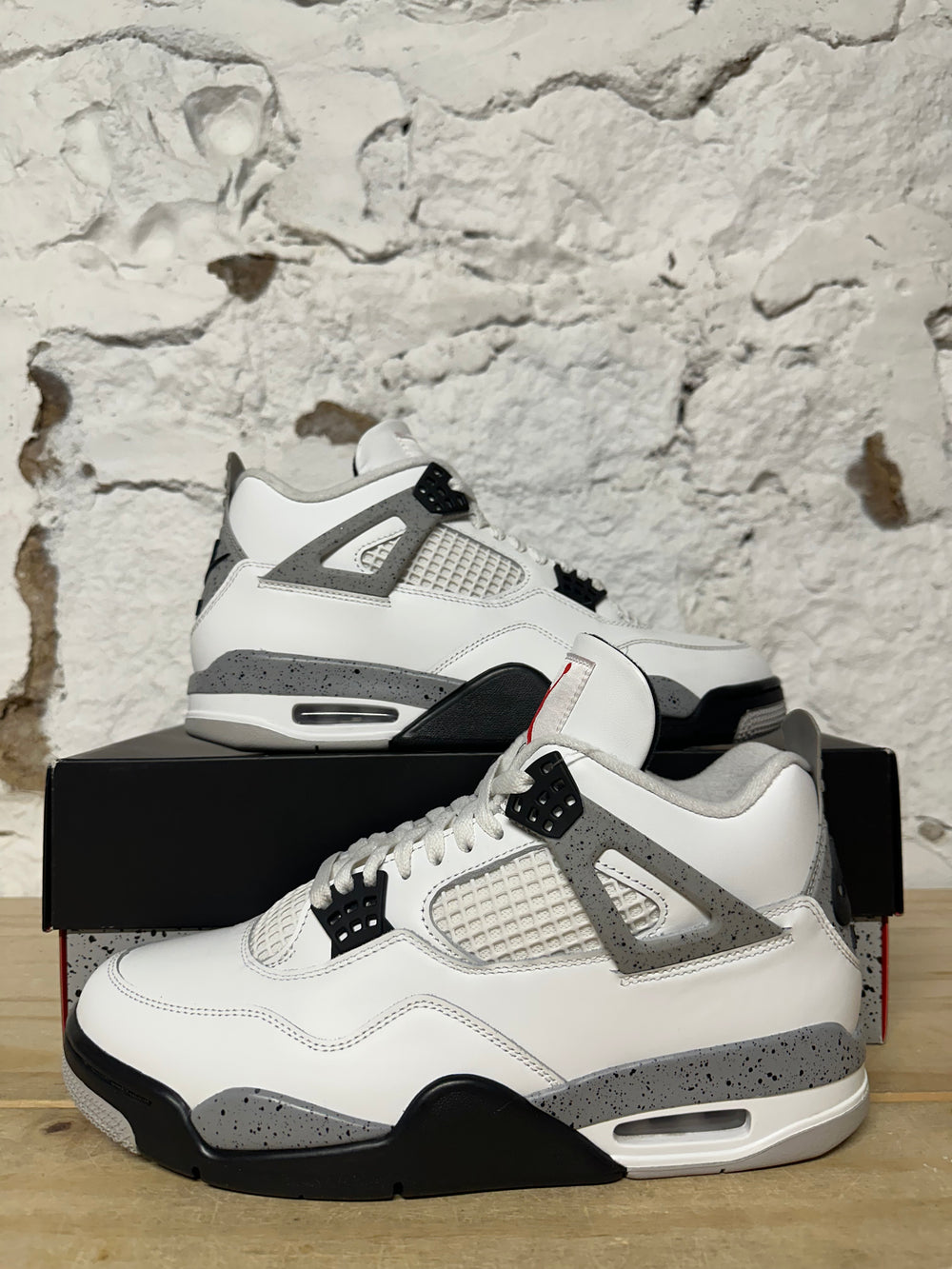 Air Jordan 4 White Cement Sz 9.5