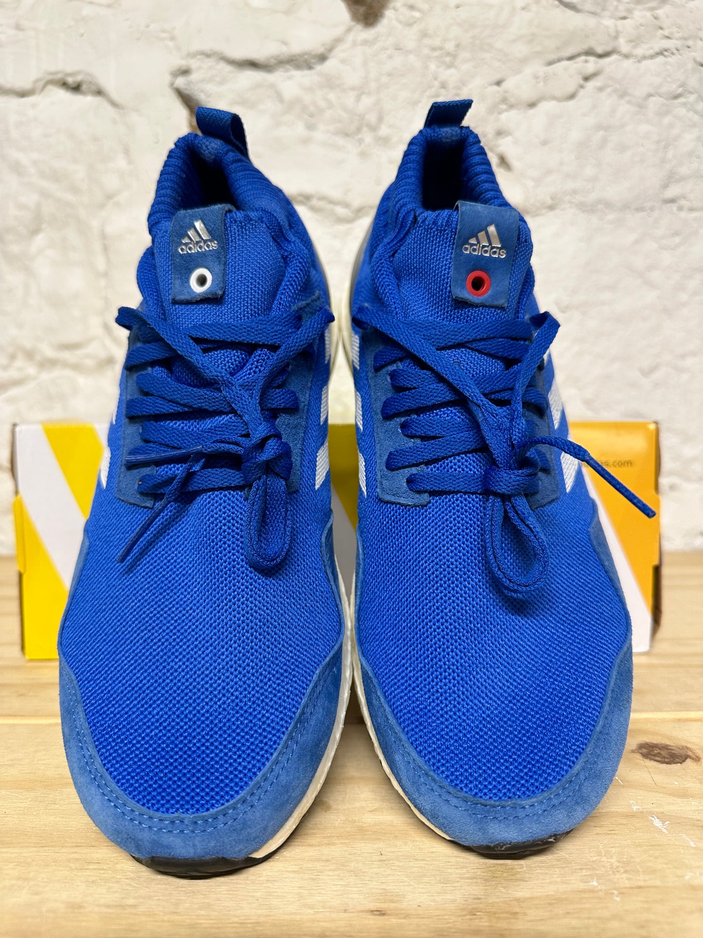 Adidas Ultra Boost Mid Run Thru Time Sz 10