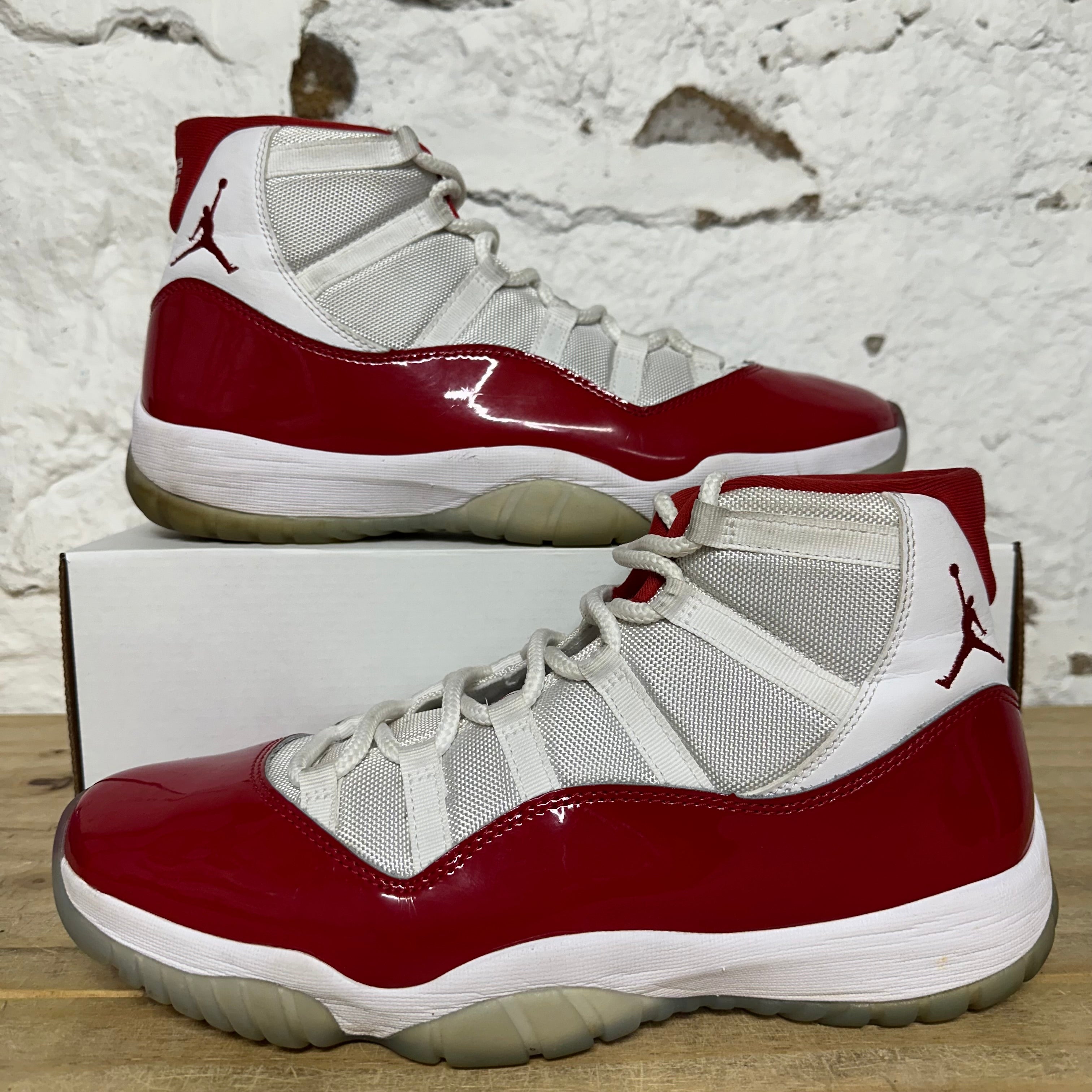 Air Jordan 11 High Cherry Sz 12