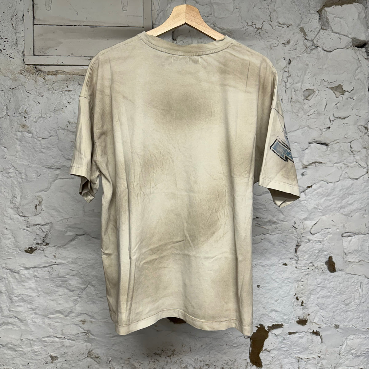 Vale Rushmore Cream Tan T-Shirt Sz L