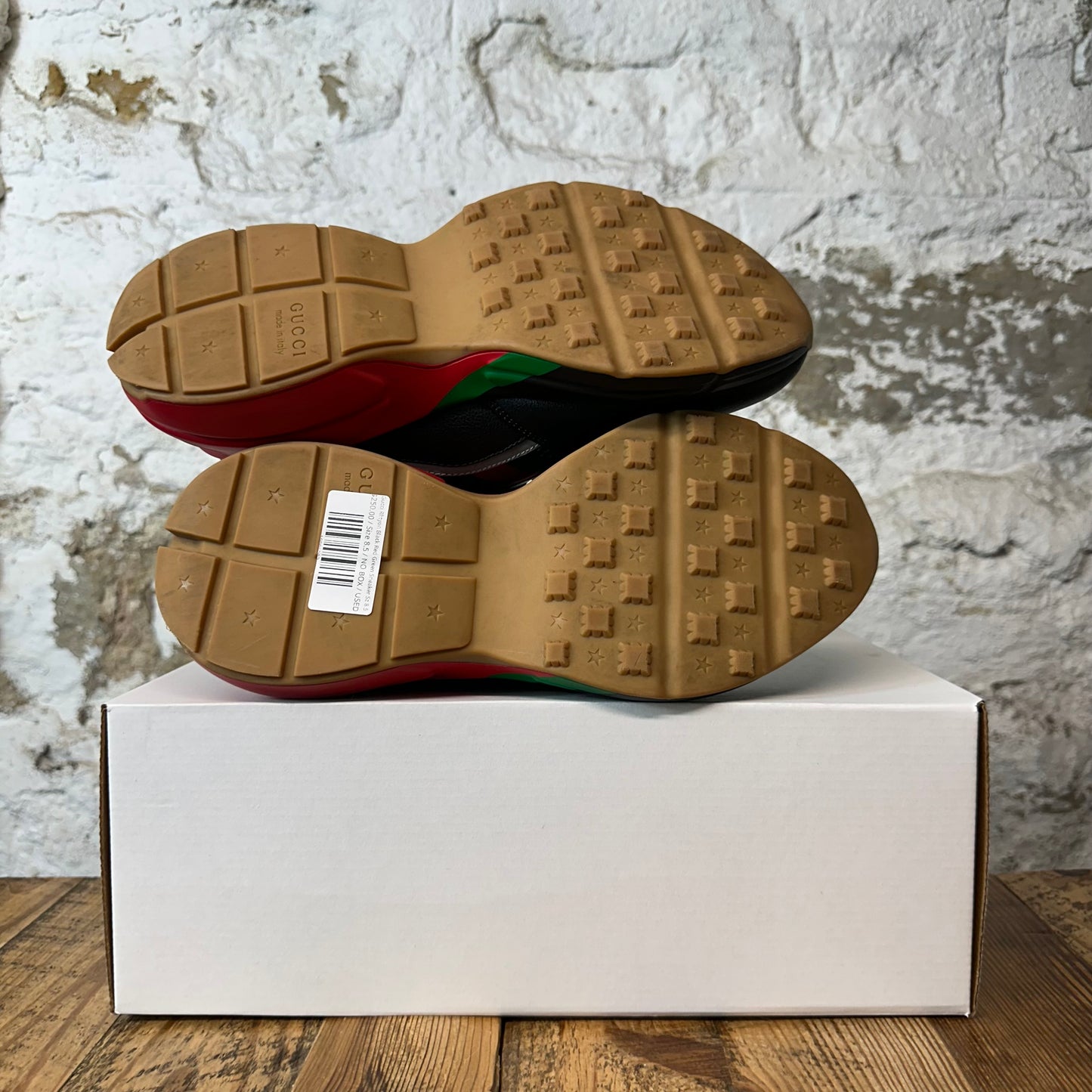Gucci Rhtyon Black Red Green Sneaker Sz 8.5