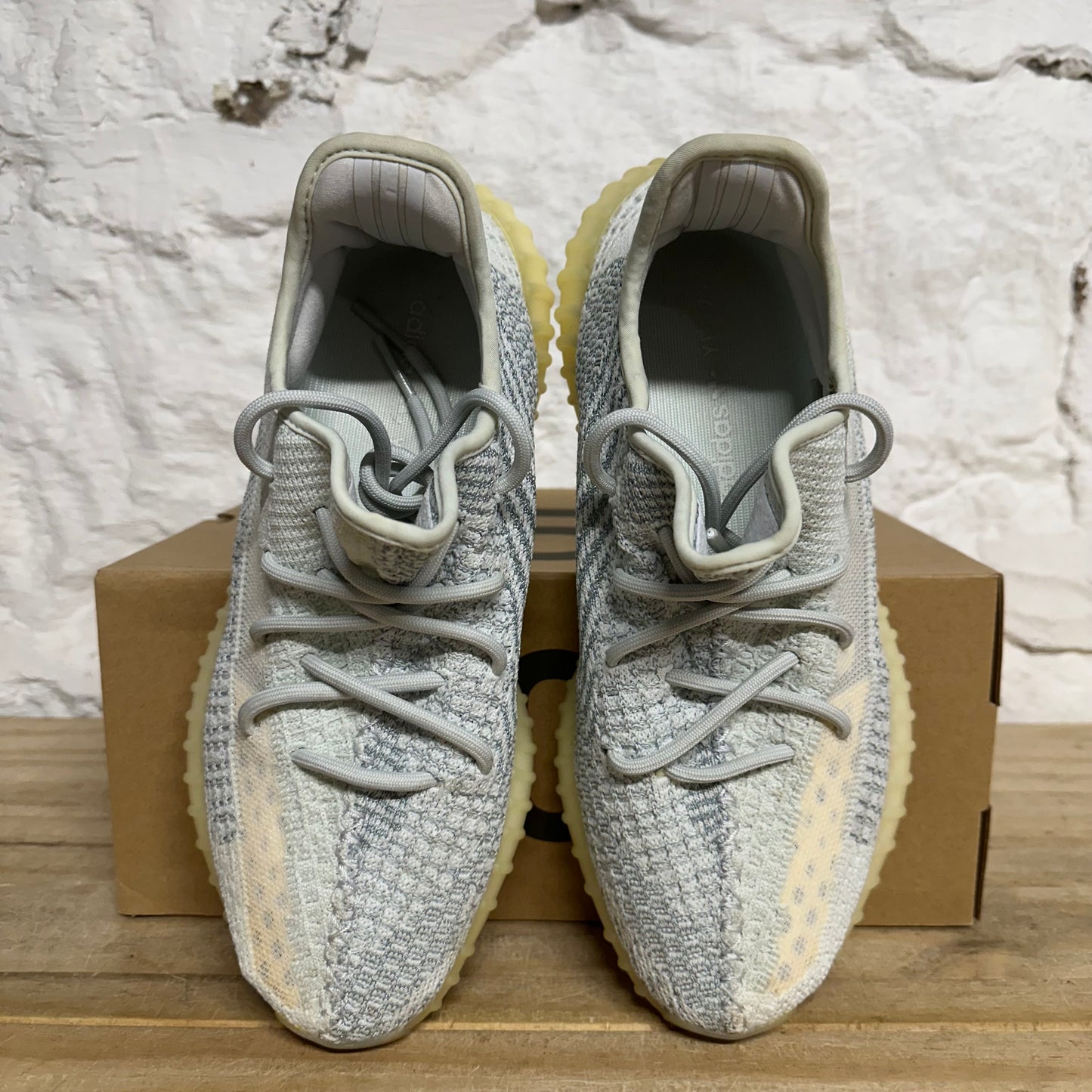 Yeezy 350 V2 Cloud White Reflective Sz 9.5