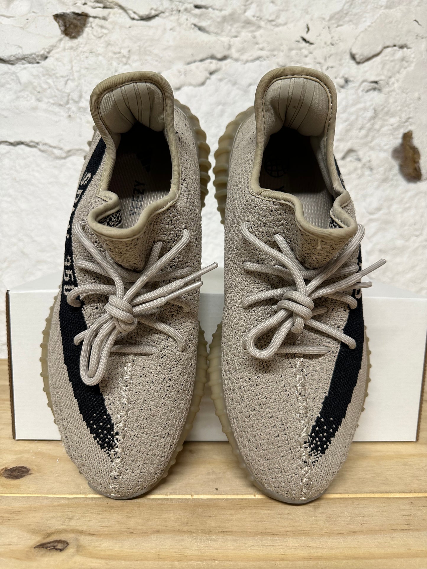 Yeezy 350 V2 Slate Sz 9