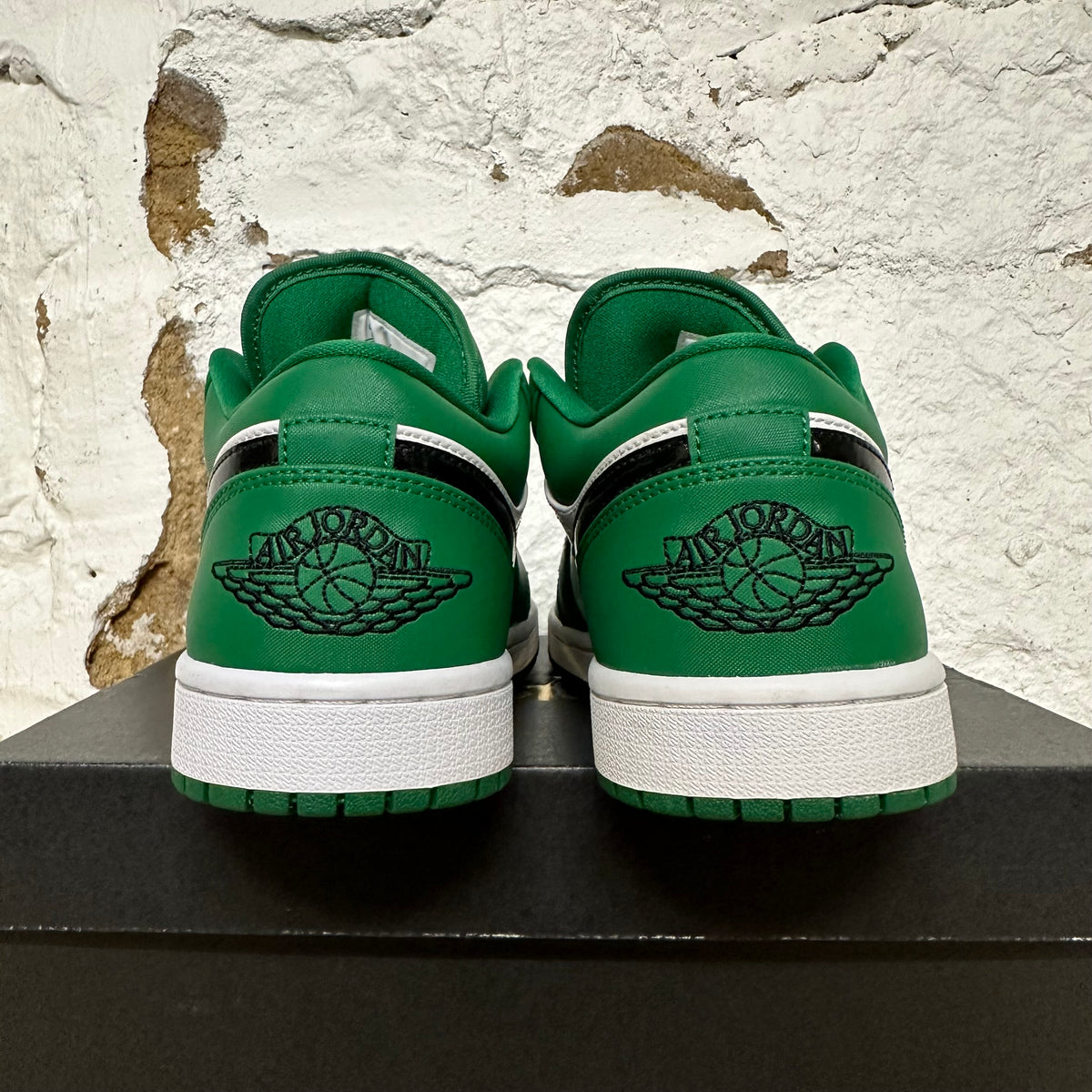 Air Jordan 1 Low Pine Green Sz 8 DS