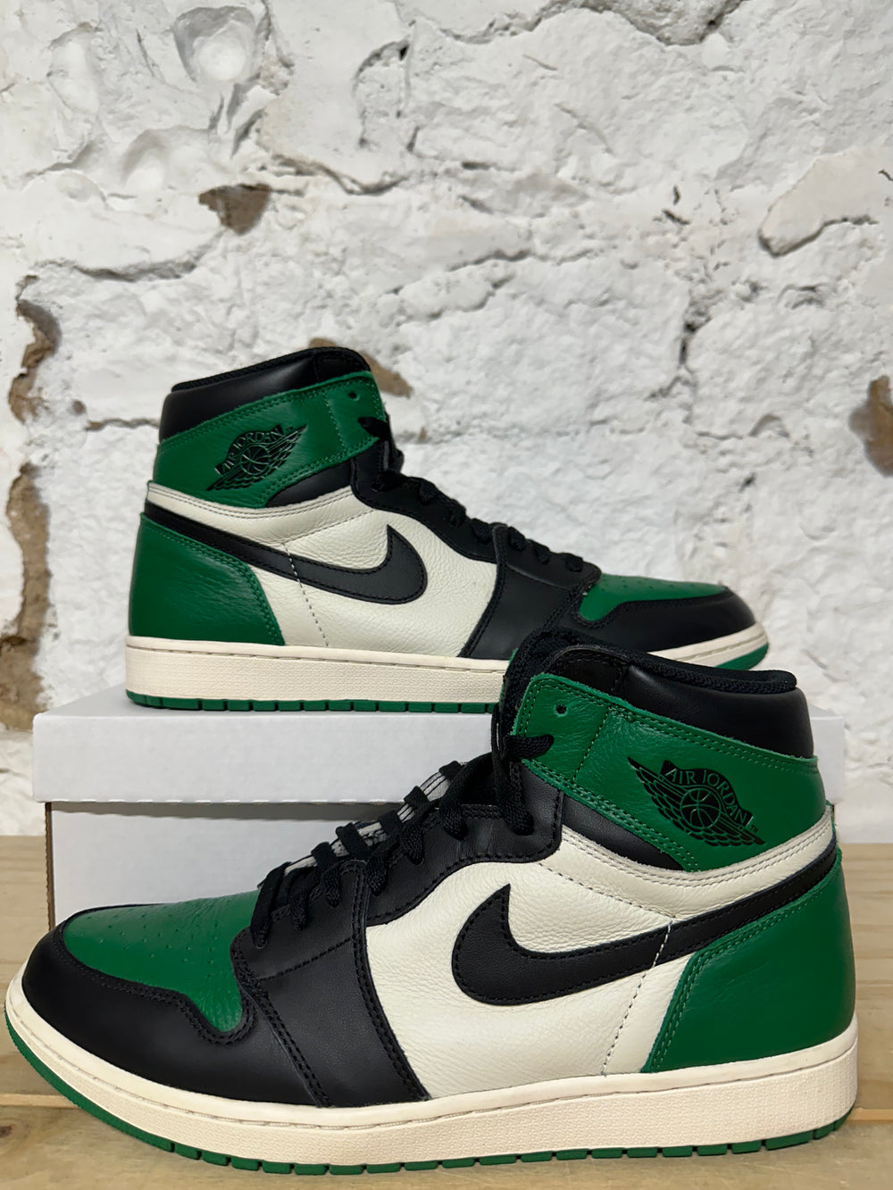 Air Jordan 1 High Pine Green Sz 13